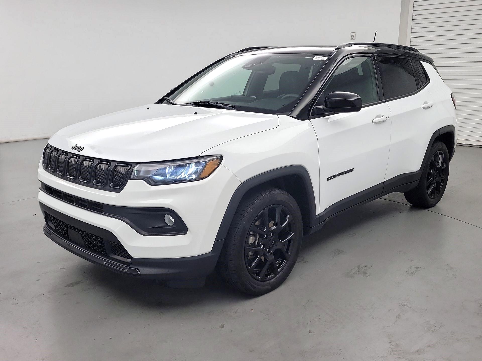 Thumbnail: 2022 Jeep Compass - 3