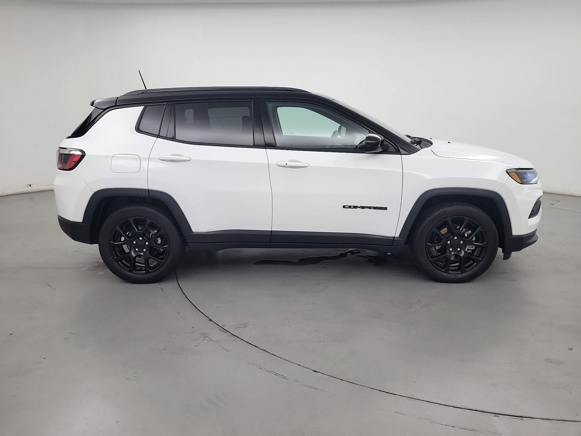 Thumbnail: 2022 Jeep Compass - 4