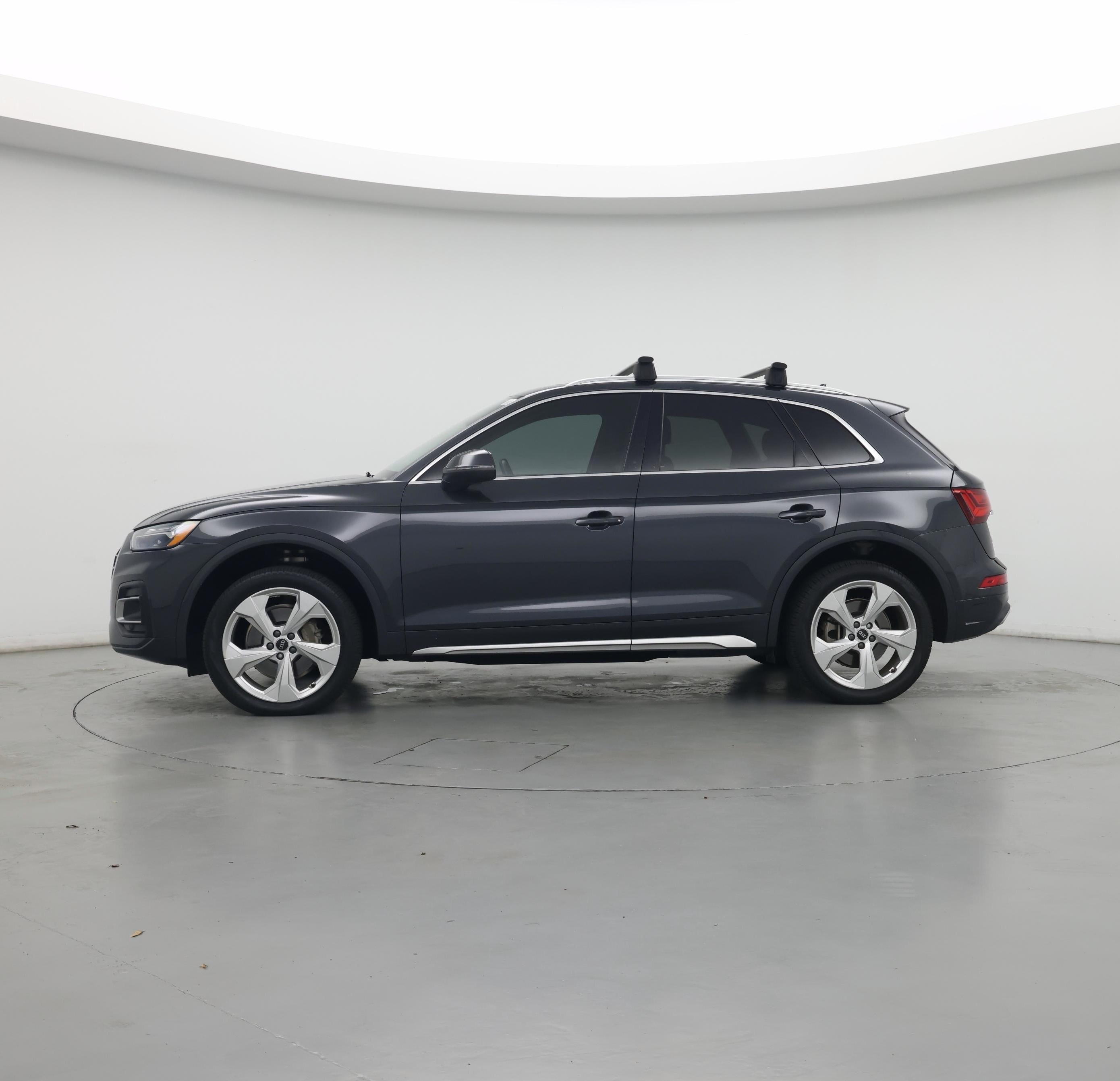 Thumbnail: 2021 Audi Q5 - 3