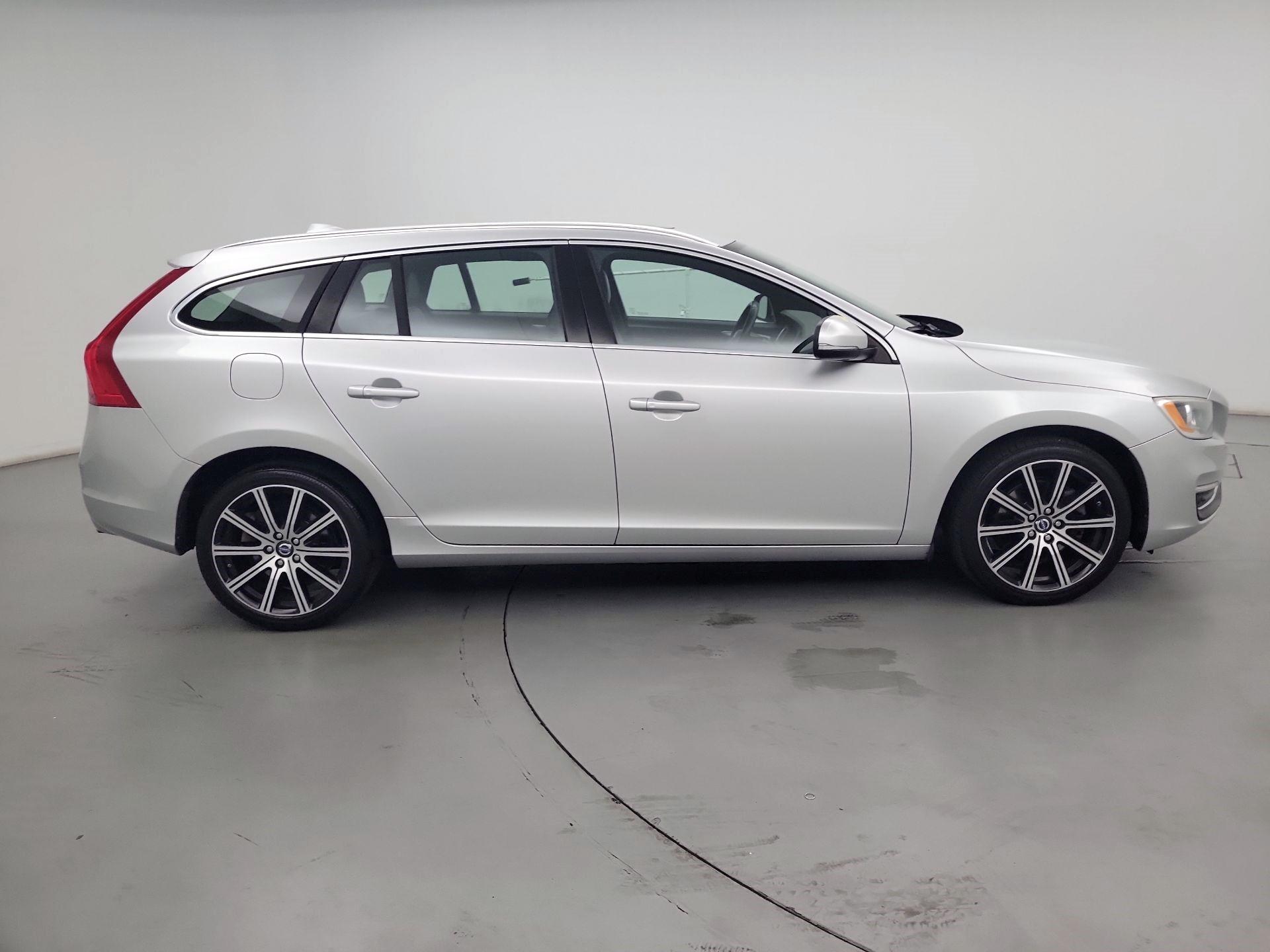 Thumbnail: 2015 Volvo V60 - 4