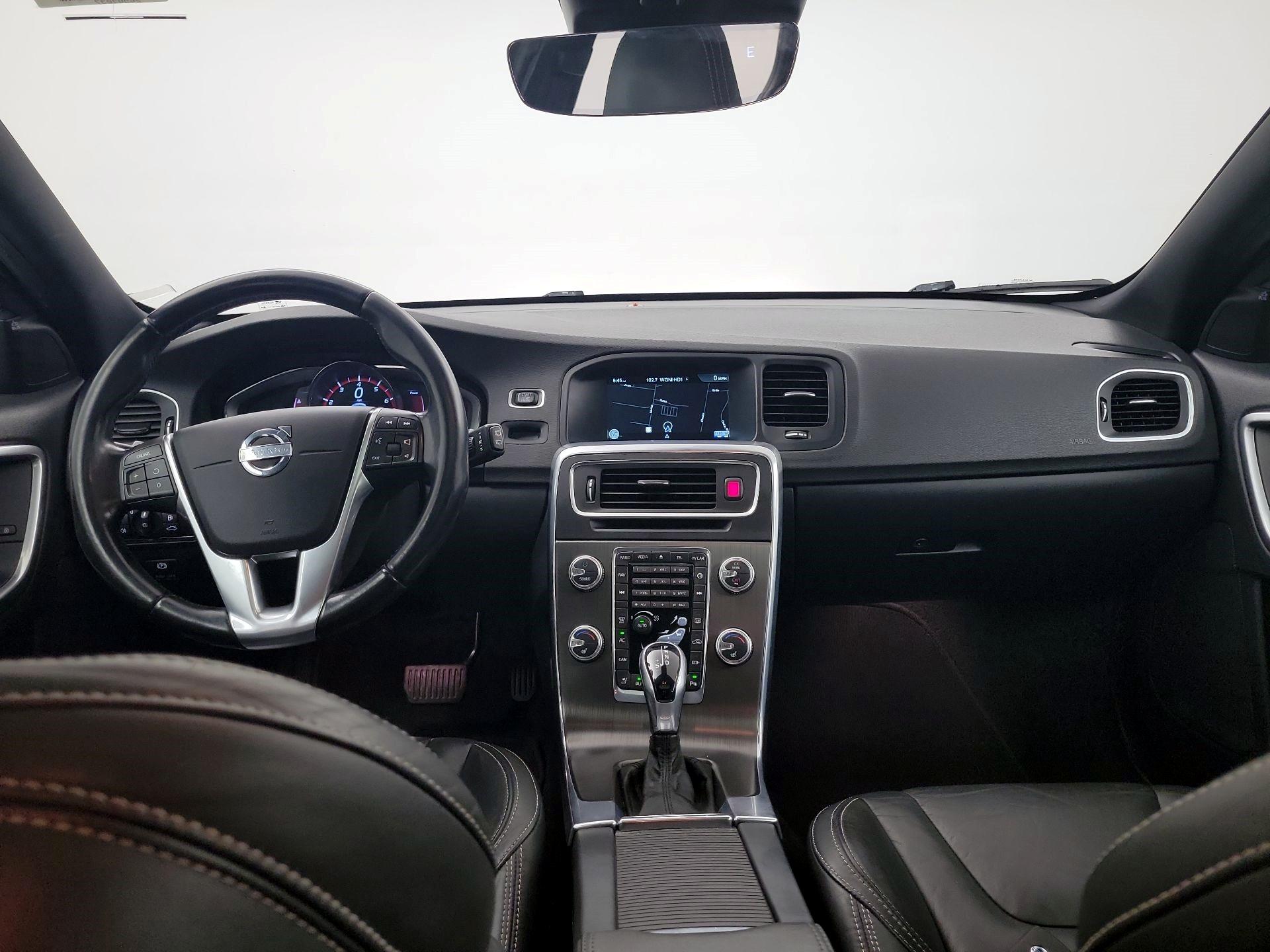 Thumbnail: 2015 Volvo V60 - 8
