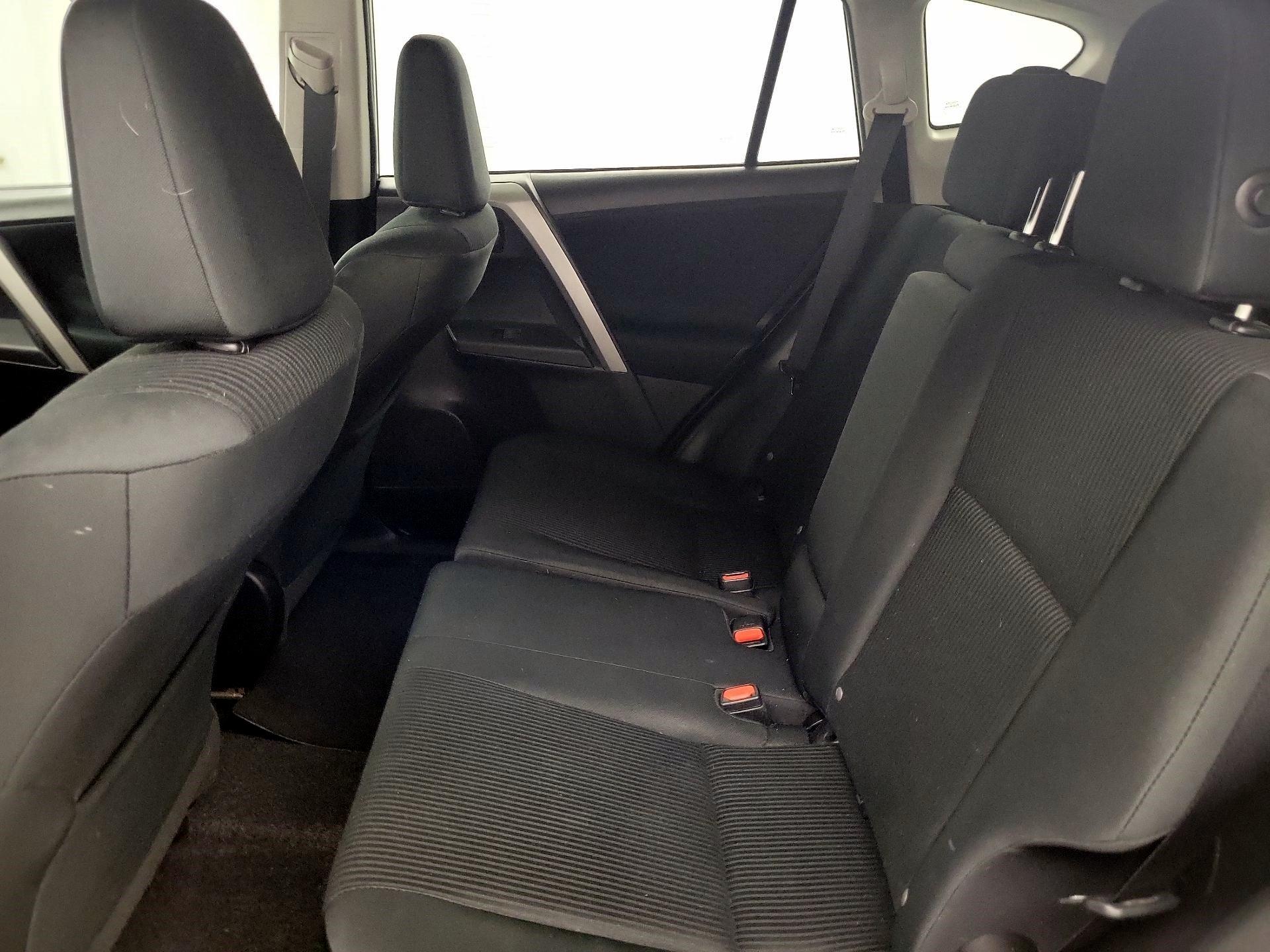 Thumbnail: 2016 Toyota RAV4 - 17