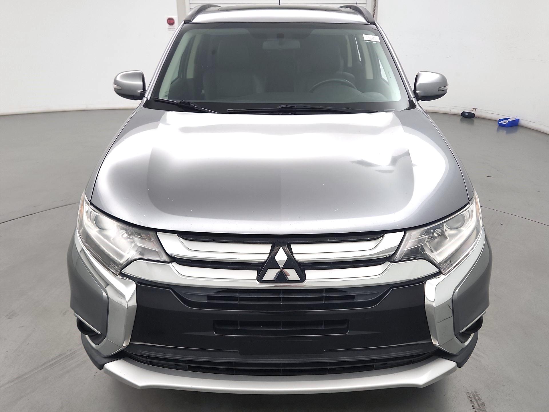 Thumbnail: 2016 Mitsubishi Outlander - 2
