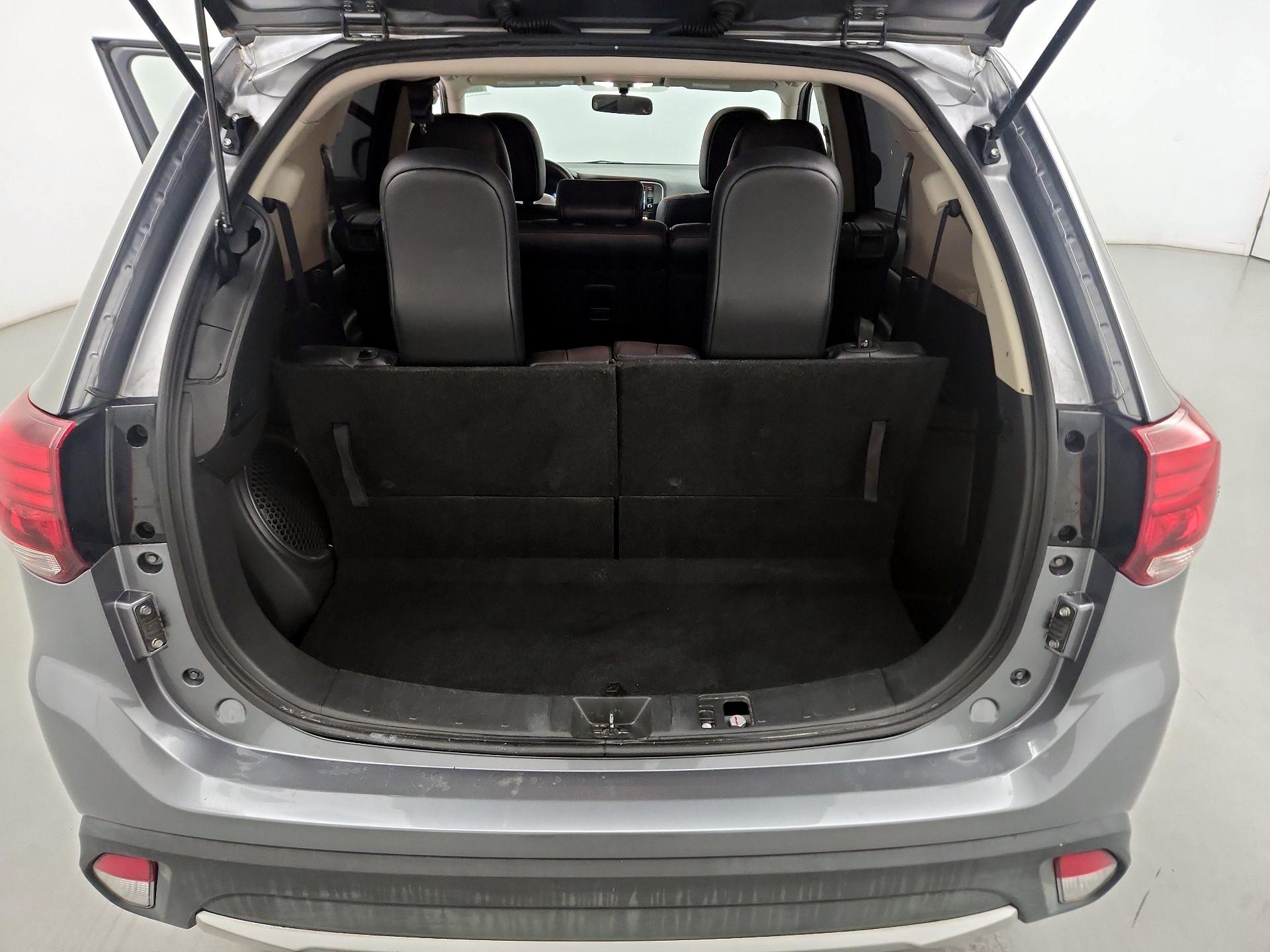 Thumbnail: 2016 Mitsubishi Outlander - 20