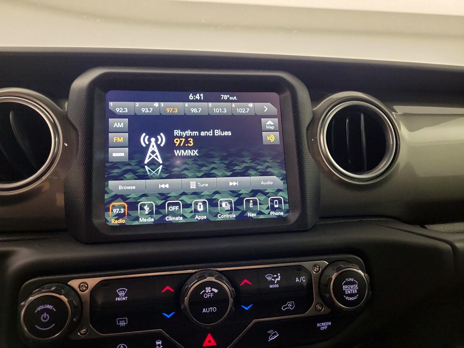 Thumbnail: 2018 Jeep Wrangler - 14