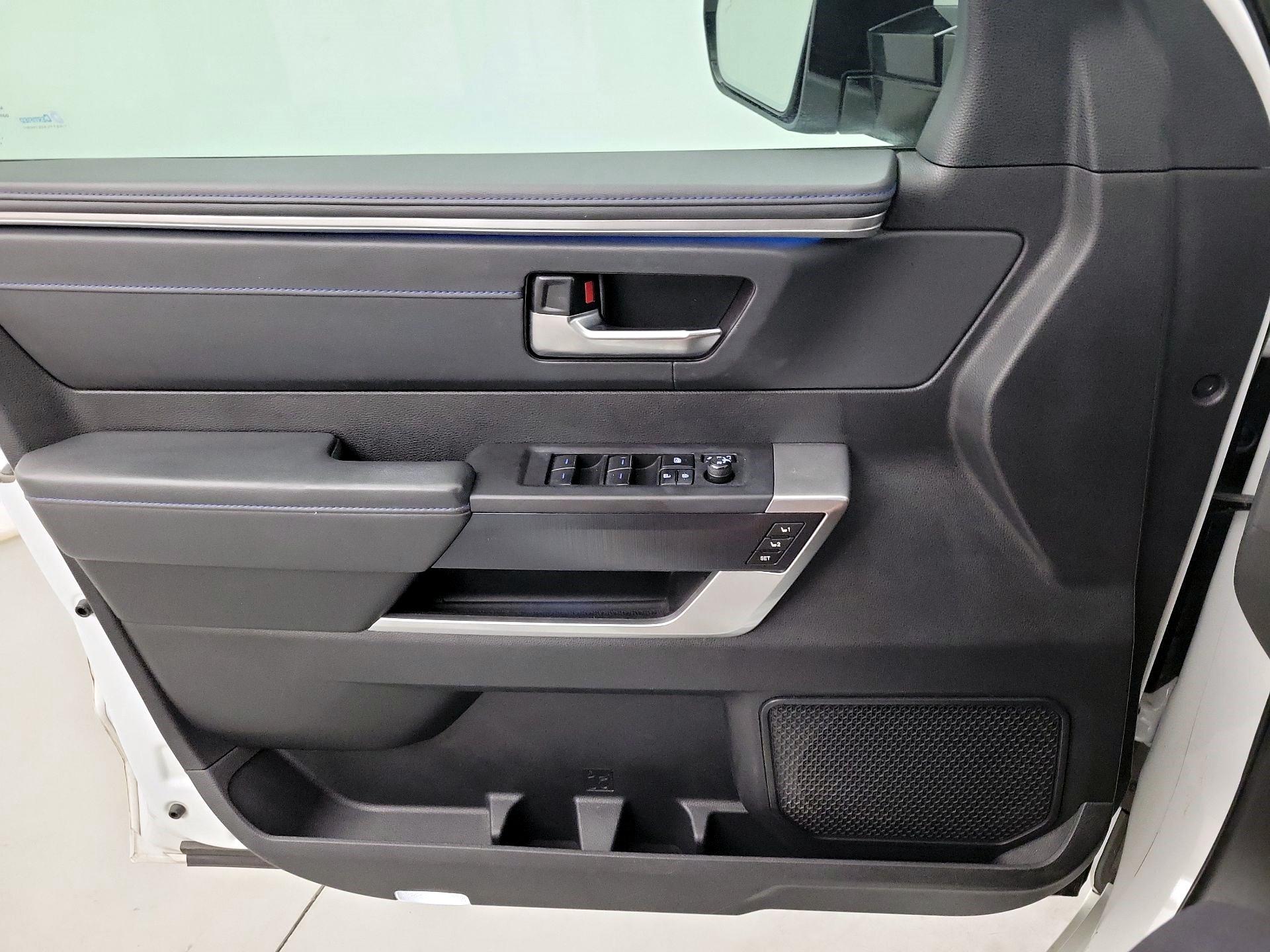 Thumbnail: 2023 Toyota Sequoia - 10