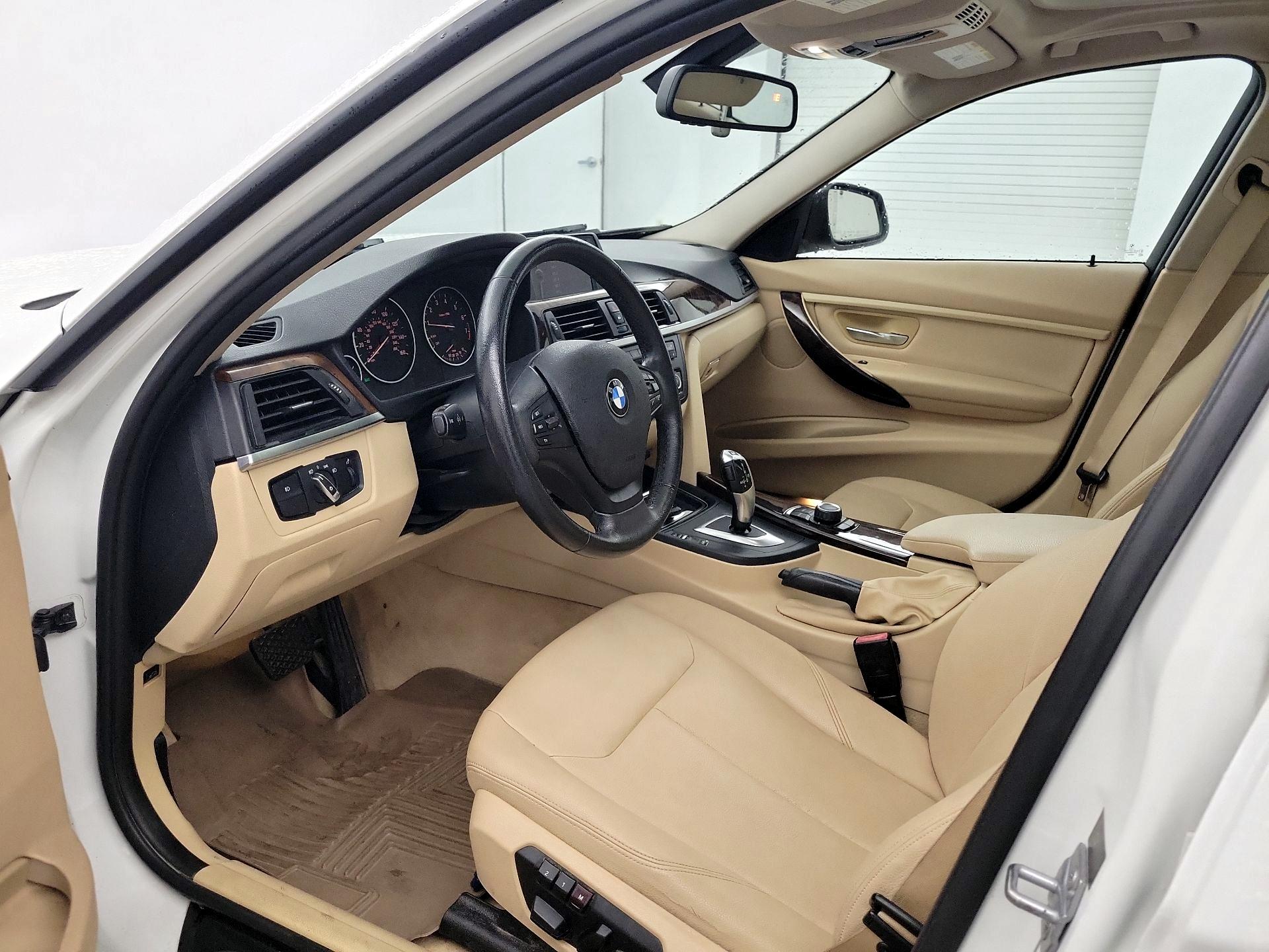 Thumbnail: 2014 BMW 3 Series - 9