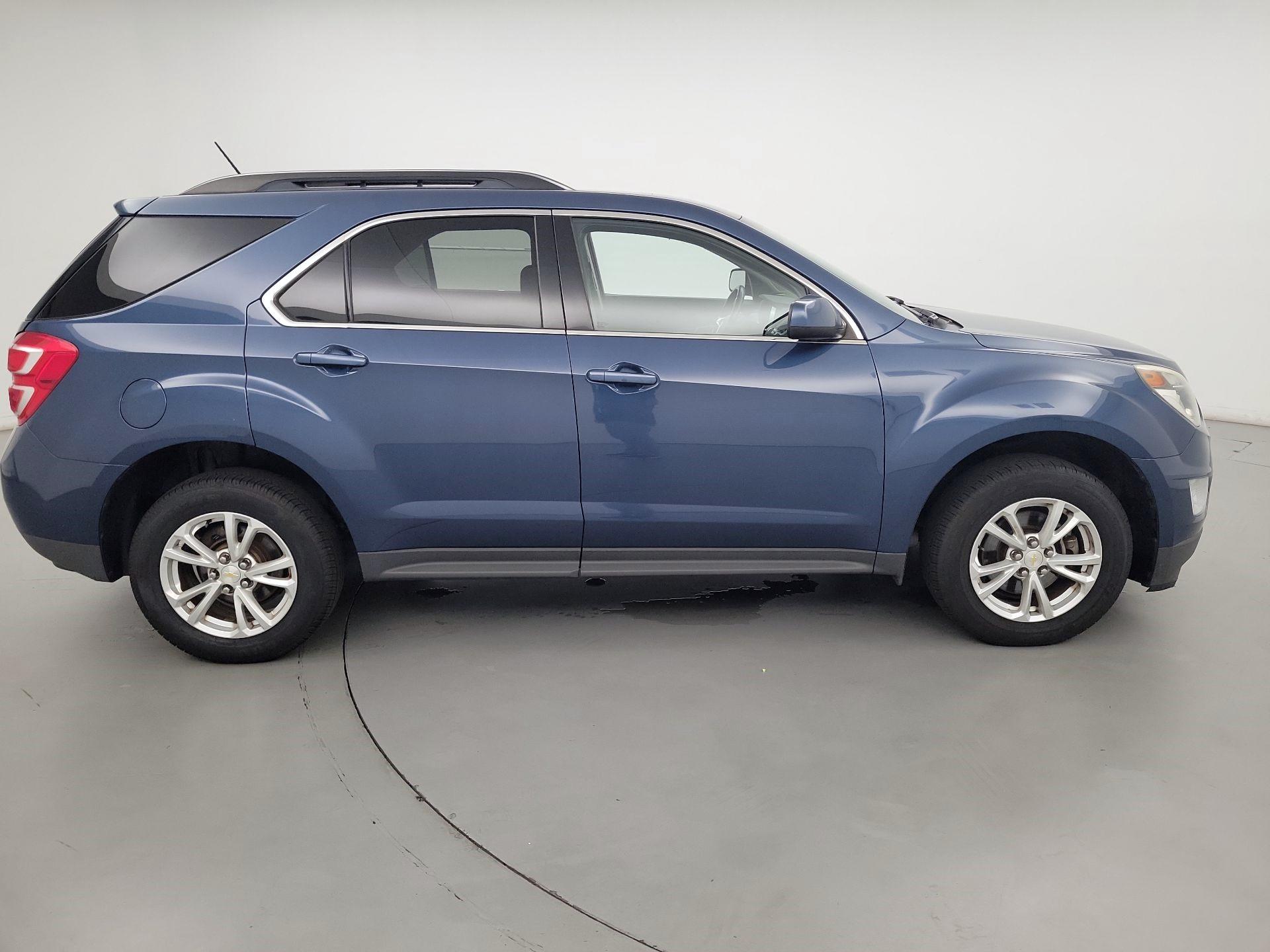 Thumbnail: 2017 Chevrolet Equinox - 4