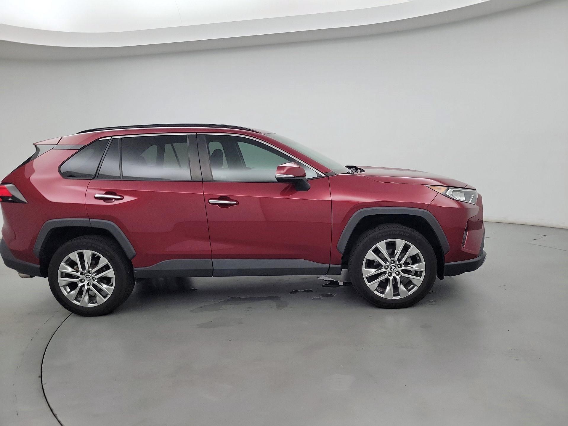 Thumbnail: 2019 Toyota RAV4 - 4