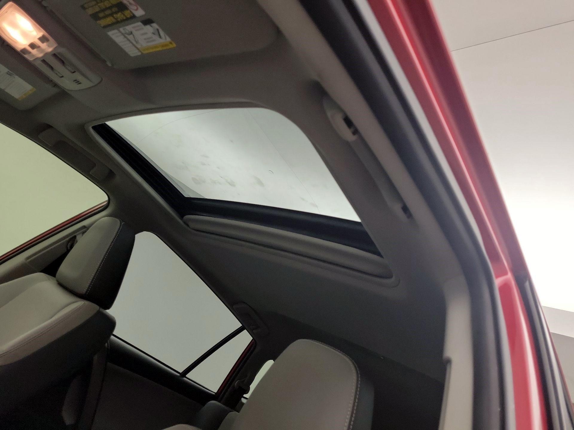 Thumbnail: 2015 Toyota RAV4 - 17