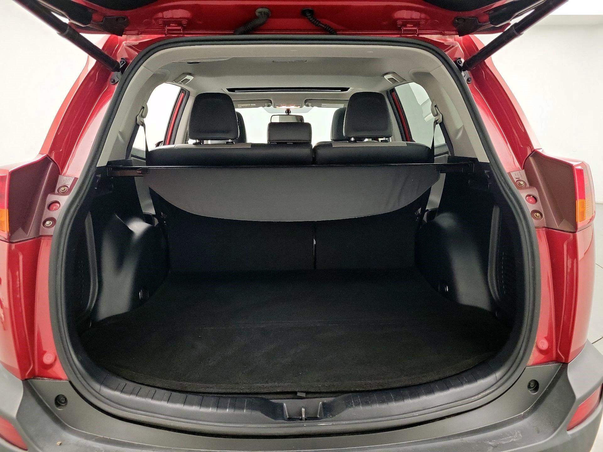 Thumbnail: 2015 Toyota RAV4 - 19