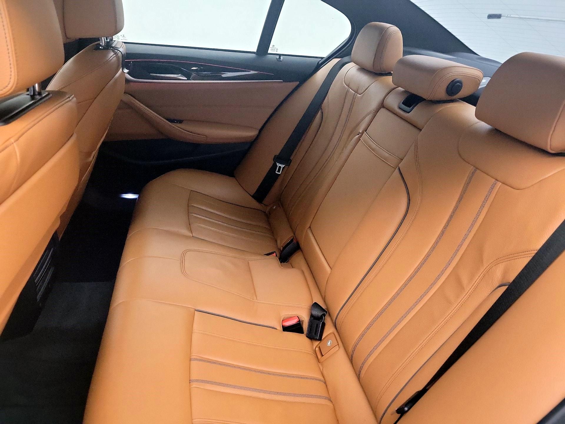 Thumbnail: 2019 BMW 5 Series - 19