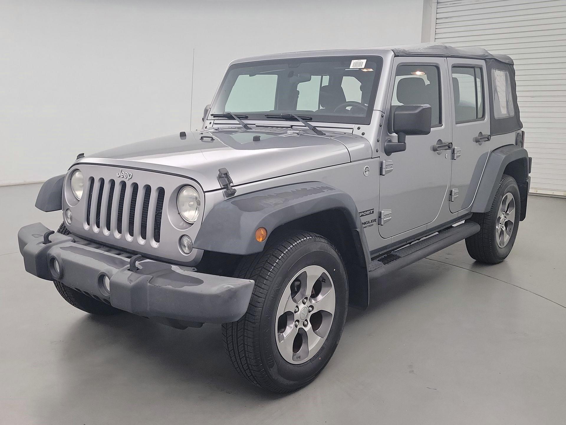 Thumbnail: 2015 Jeep Wrangler - 3