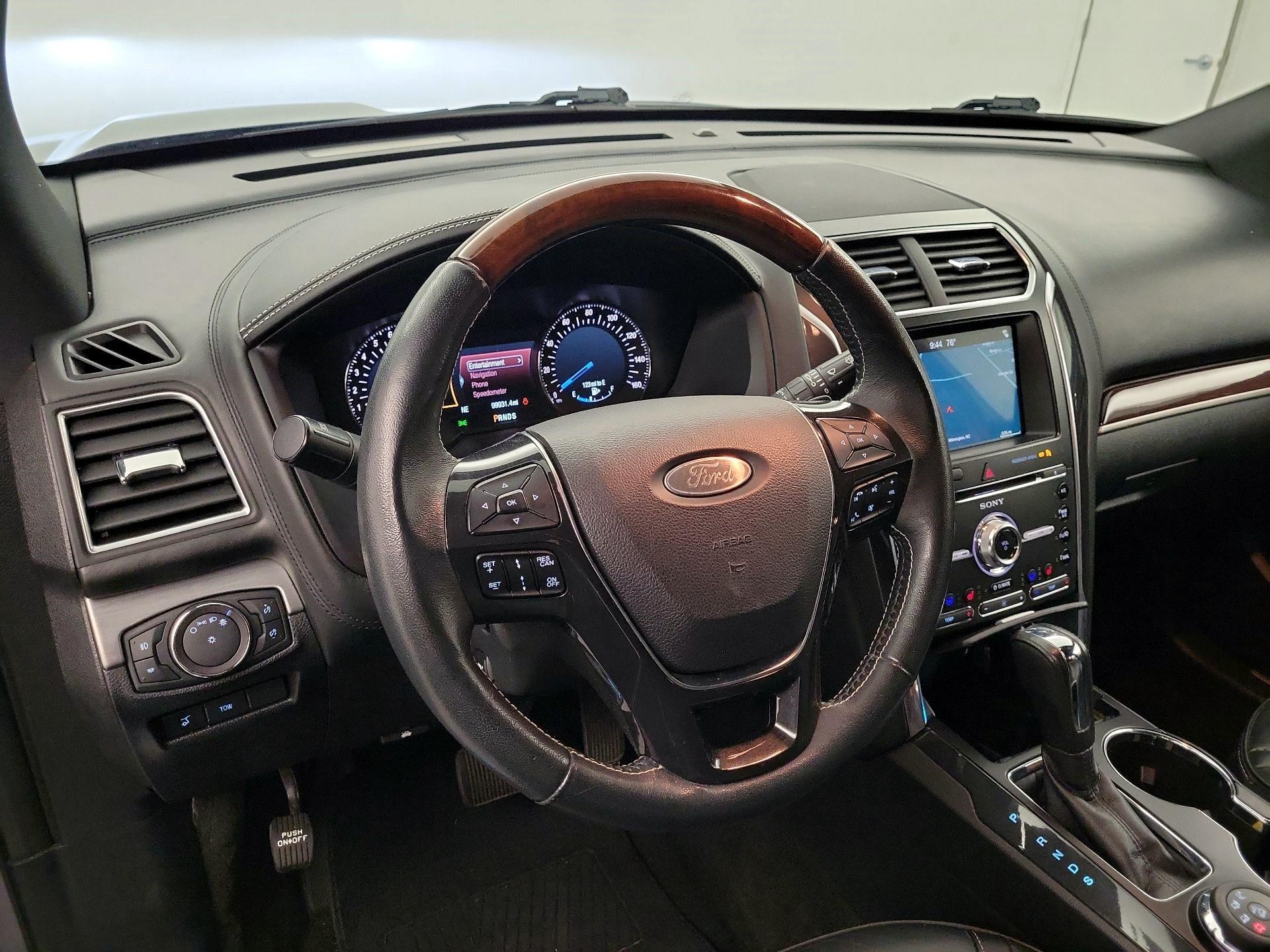 Thumbnail: 2017 Ford Explorer - 8