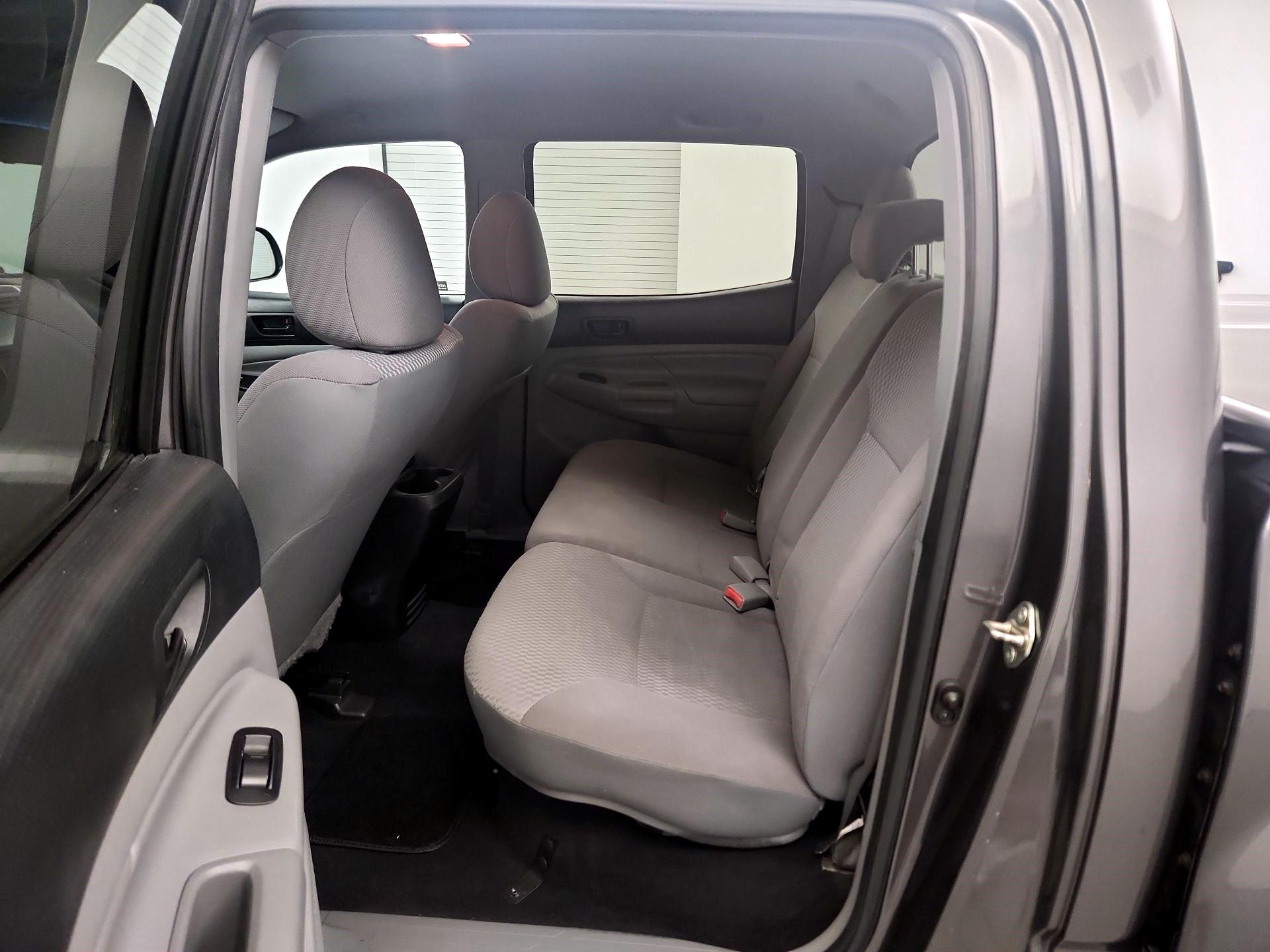 Thumbnail: 2014 Toyota Tacoma - 17