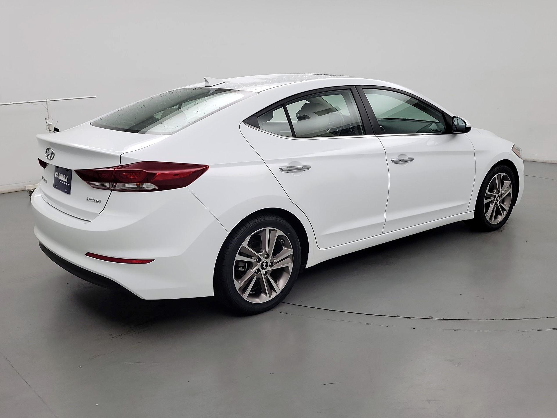 Thumbnail: 2017 Hyundai Elantra - 5