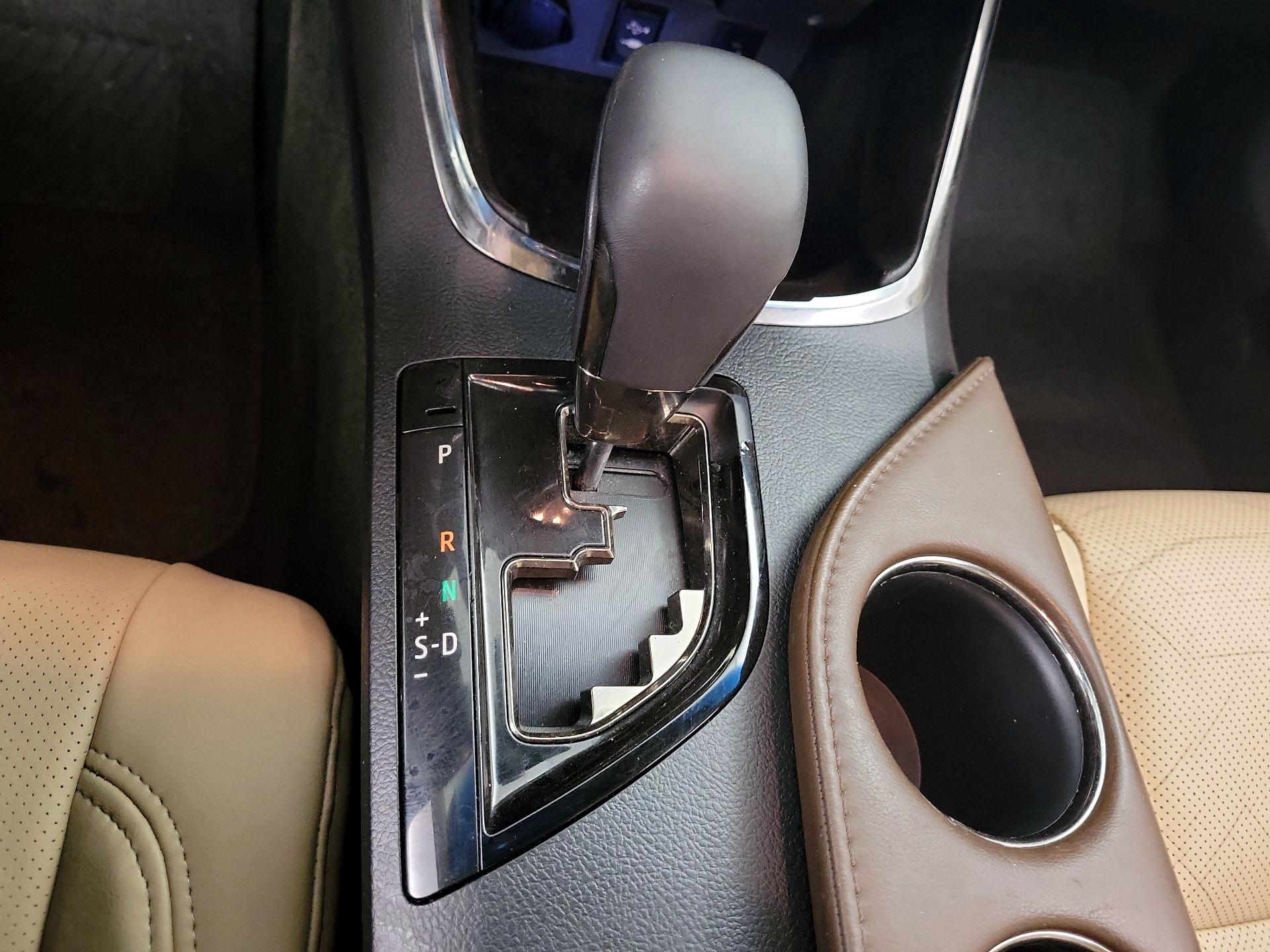 Thumbnail: 2013 Toyota Avalon - 17