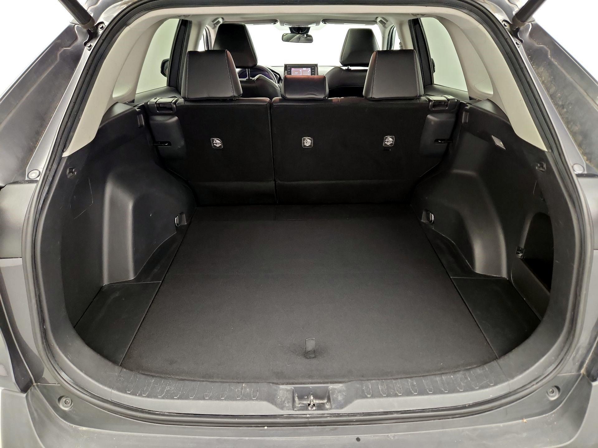 Thumbnail: 2019 Toyota RAV4 - 20