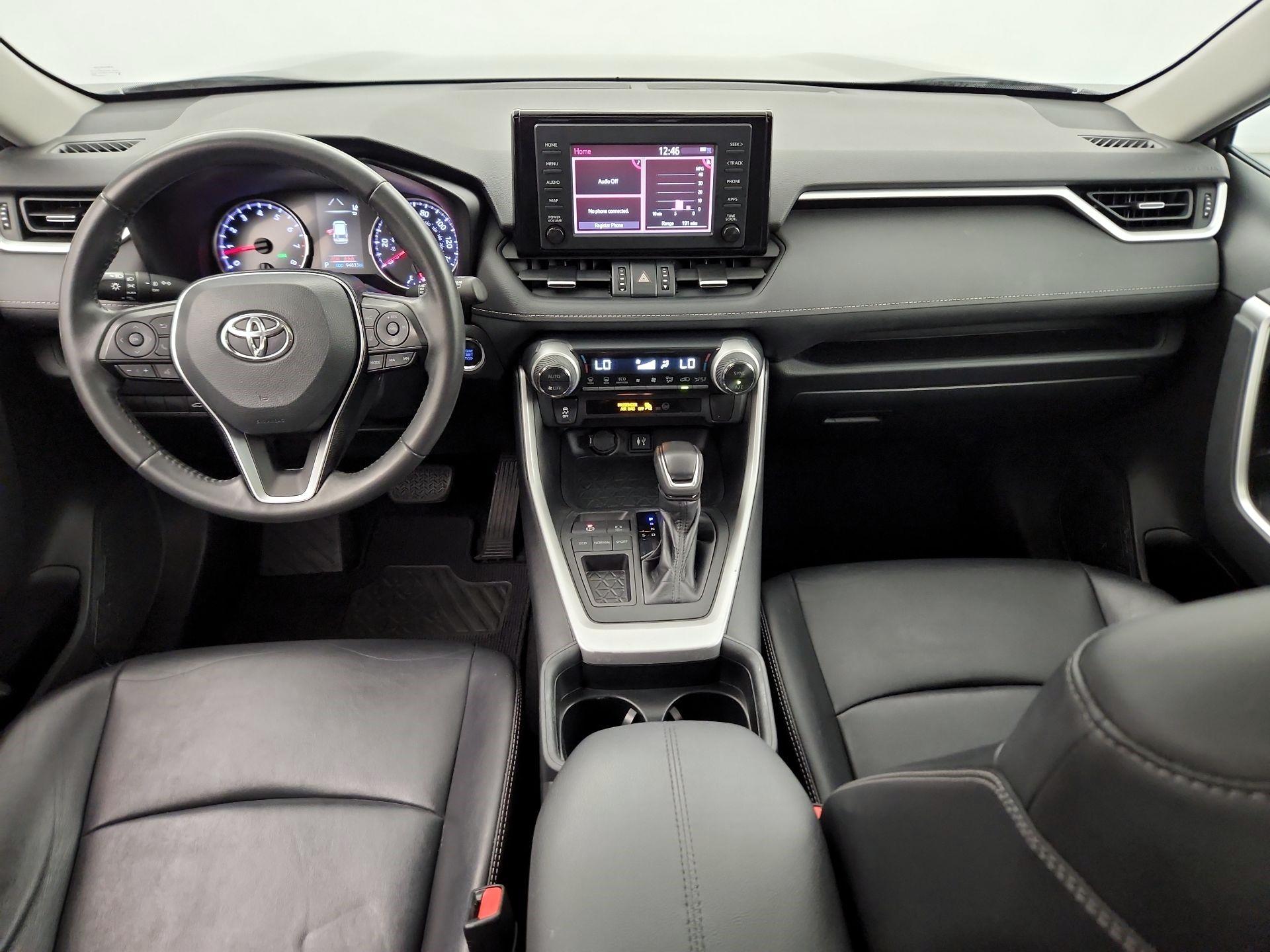 Thumbnail: 2019 Toyota RAV4 - 8