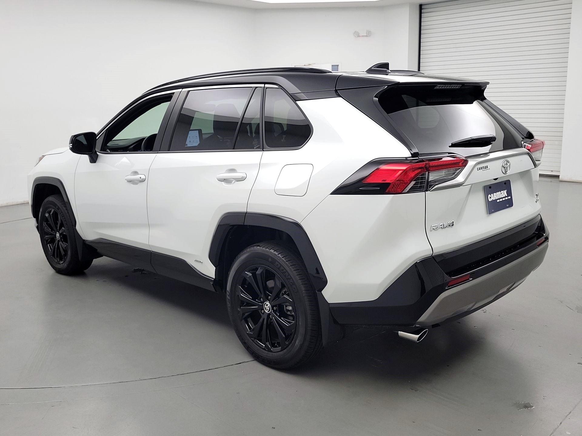 Thumbnail: 2025 Toyota RAV4 - 7