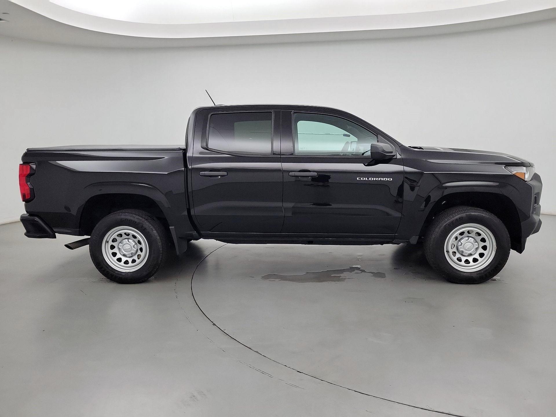 Thumbnail: 2023 Chevrolet Colorado - 4