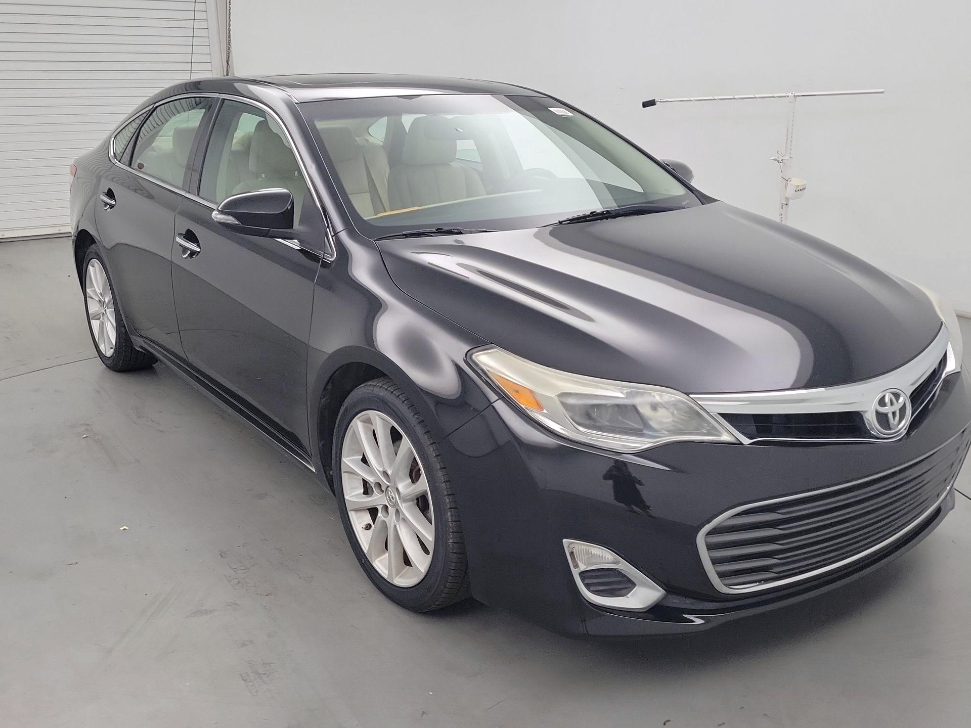 Thumbnail: 2013 Toyota Avalon - 1