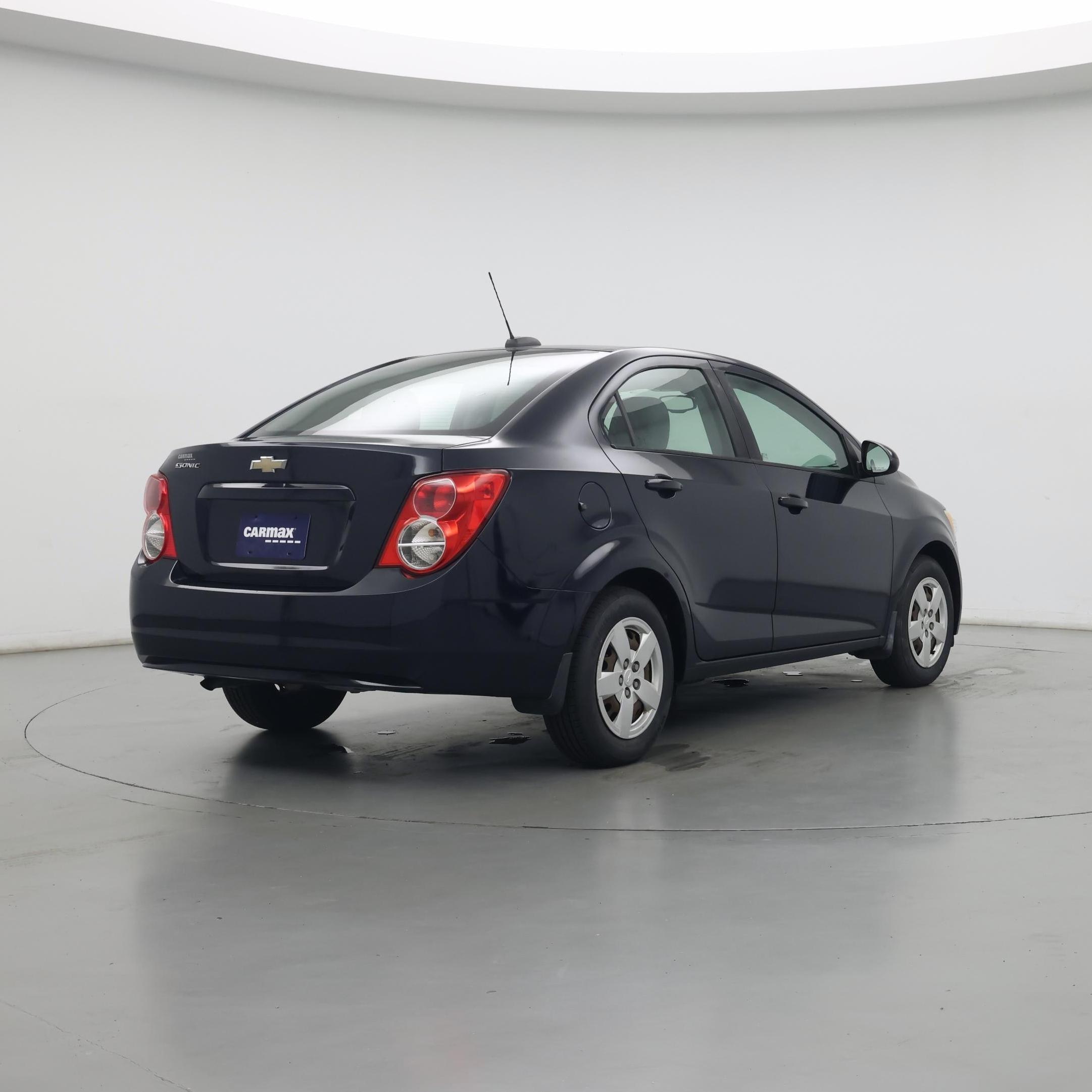 Thumbnail: 2016 Chevrolet Sonic - 8