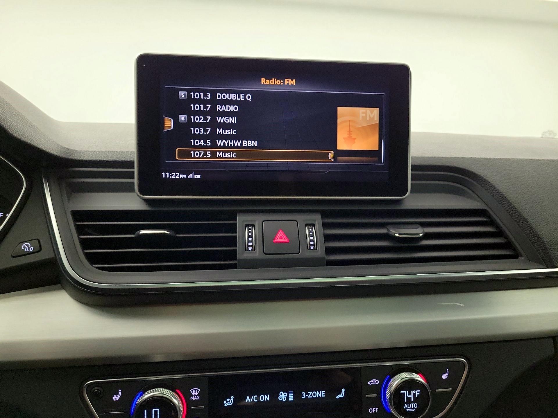 Thumbnail: 2019 Audi SQ5 - 14