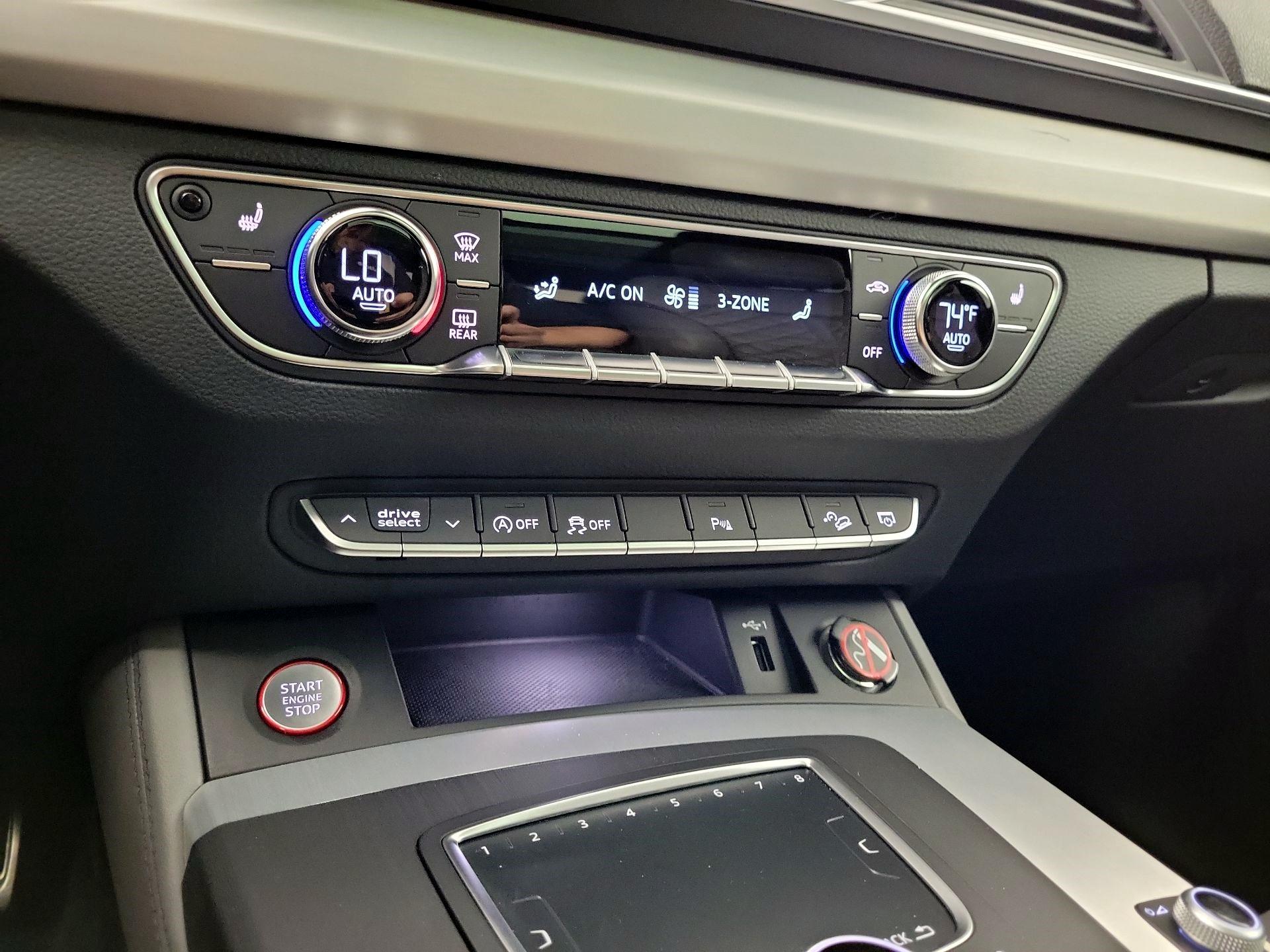 Thumbnail: 2019 Audi SQ5 - 15