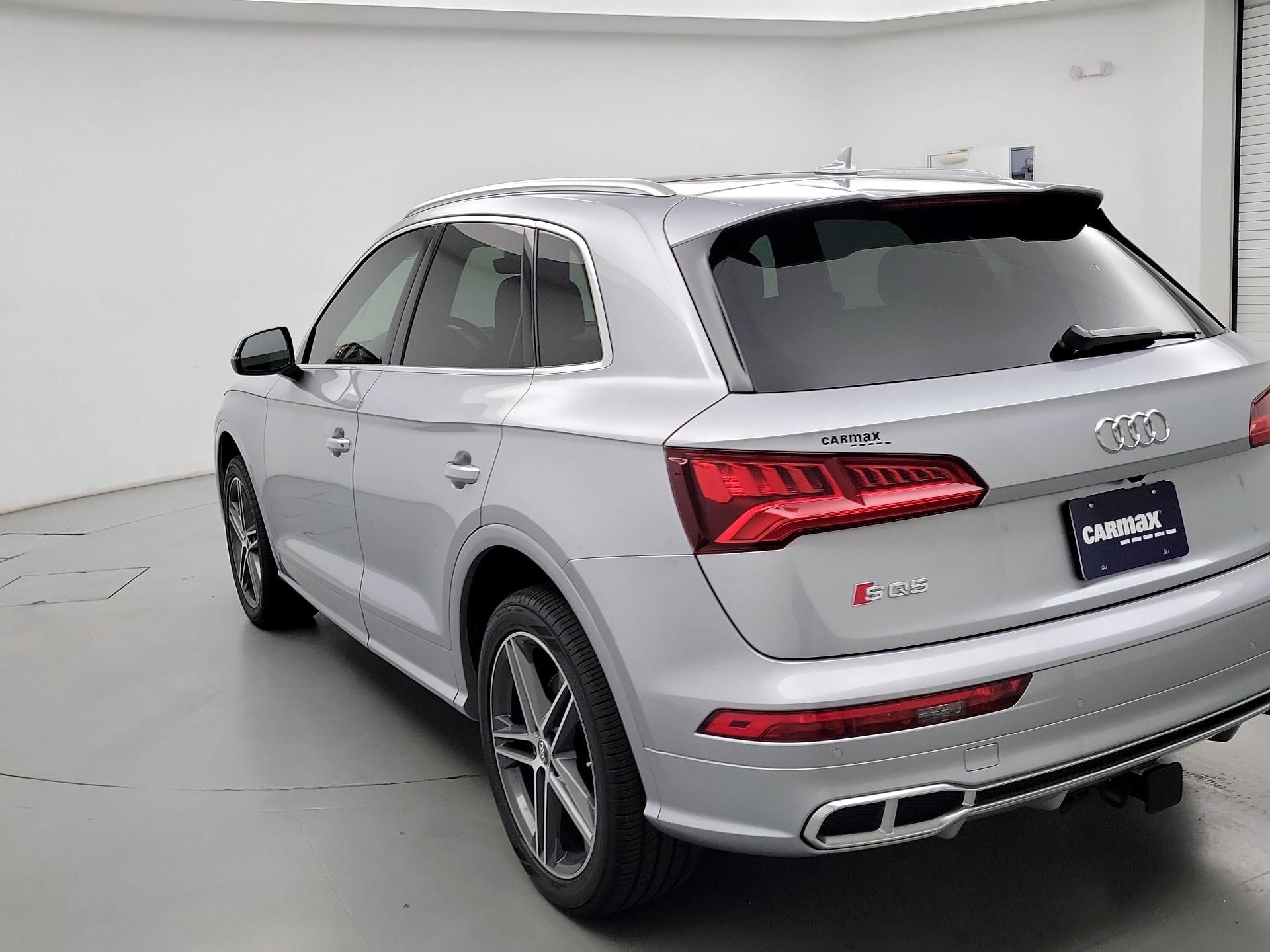 Thumbnail: 2019 Audi SQ5 - 7