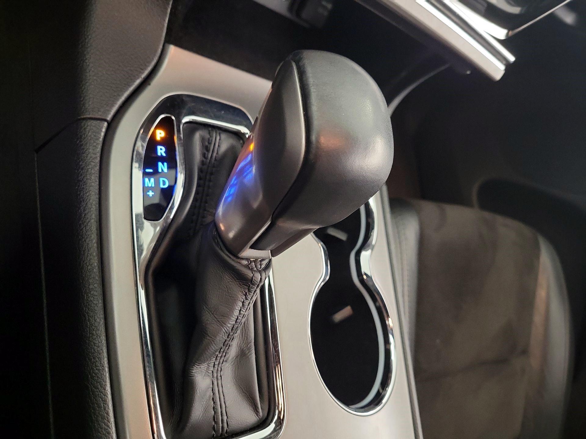 Thumbnail: 2020 Jeep Grand Cherokee - 16
