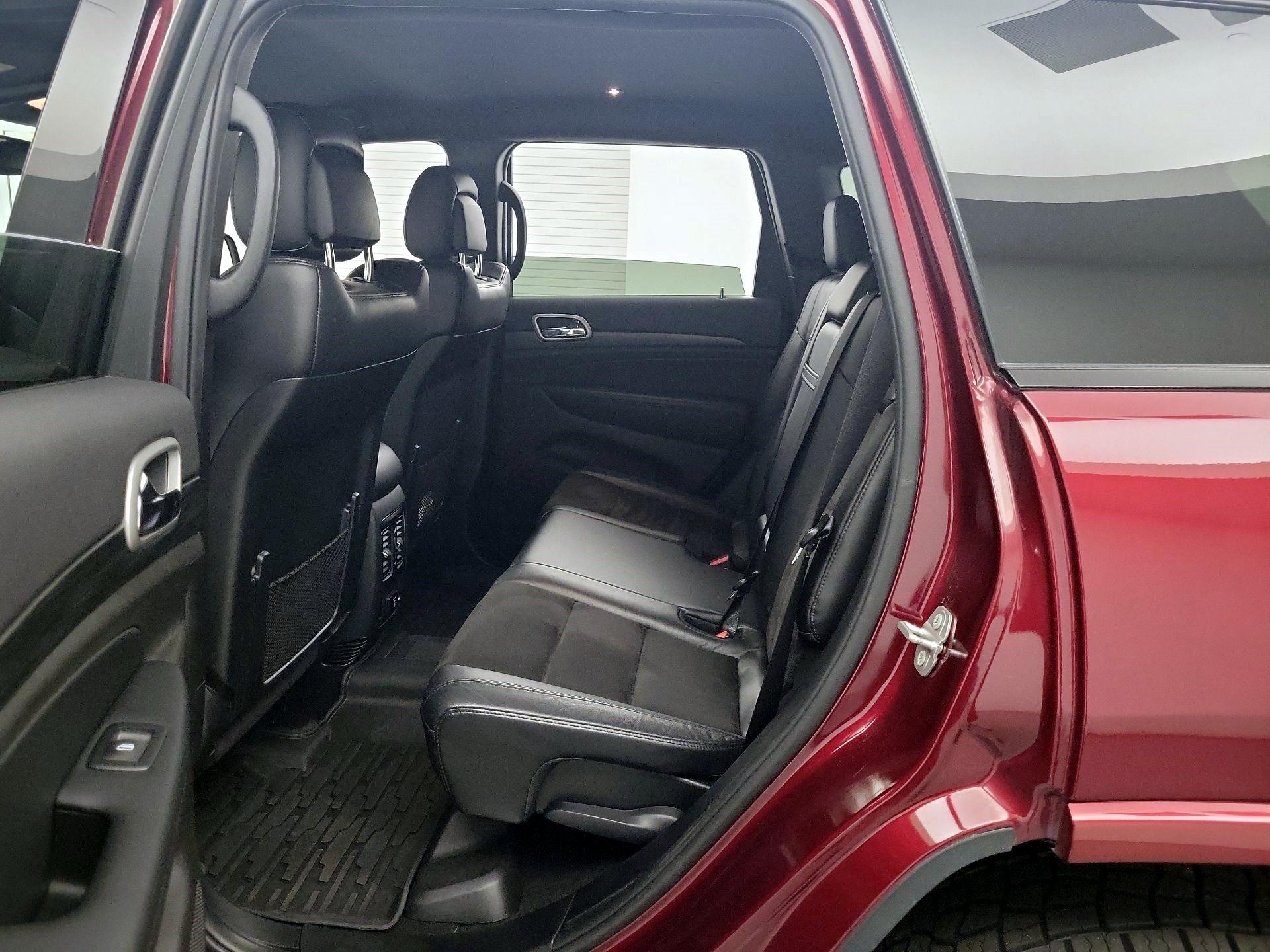Thumbnail: 2020 Jeep Grand Cherokee - 18