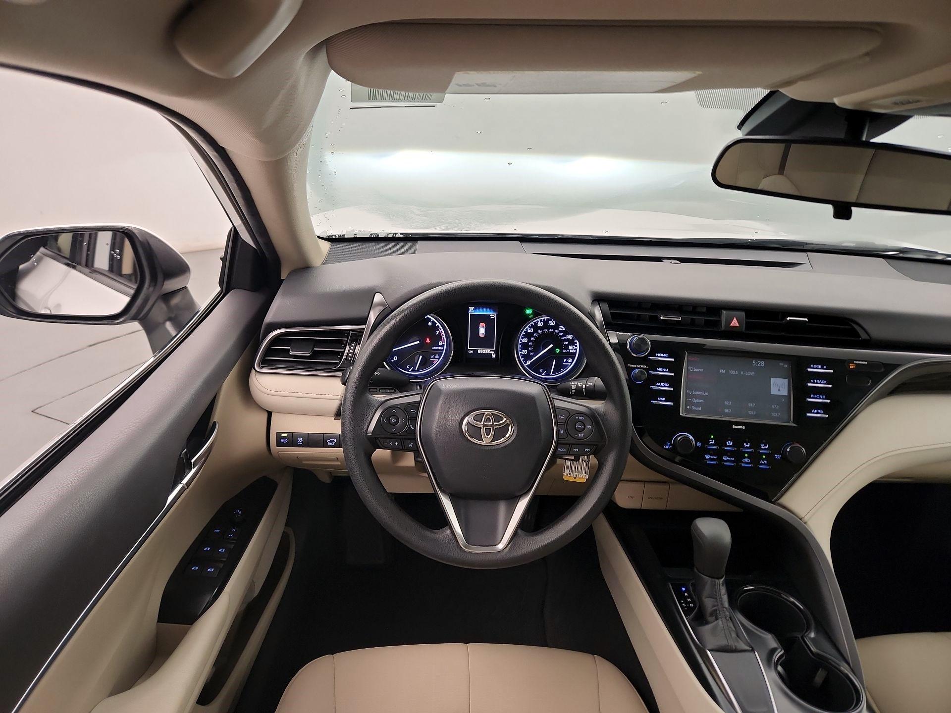 Thumbnail: 2020 Toyota Camry - 8