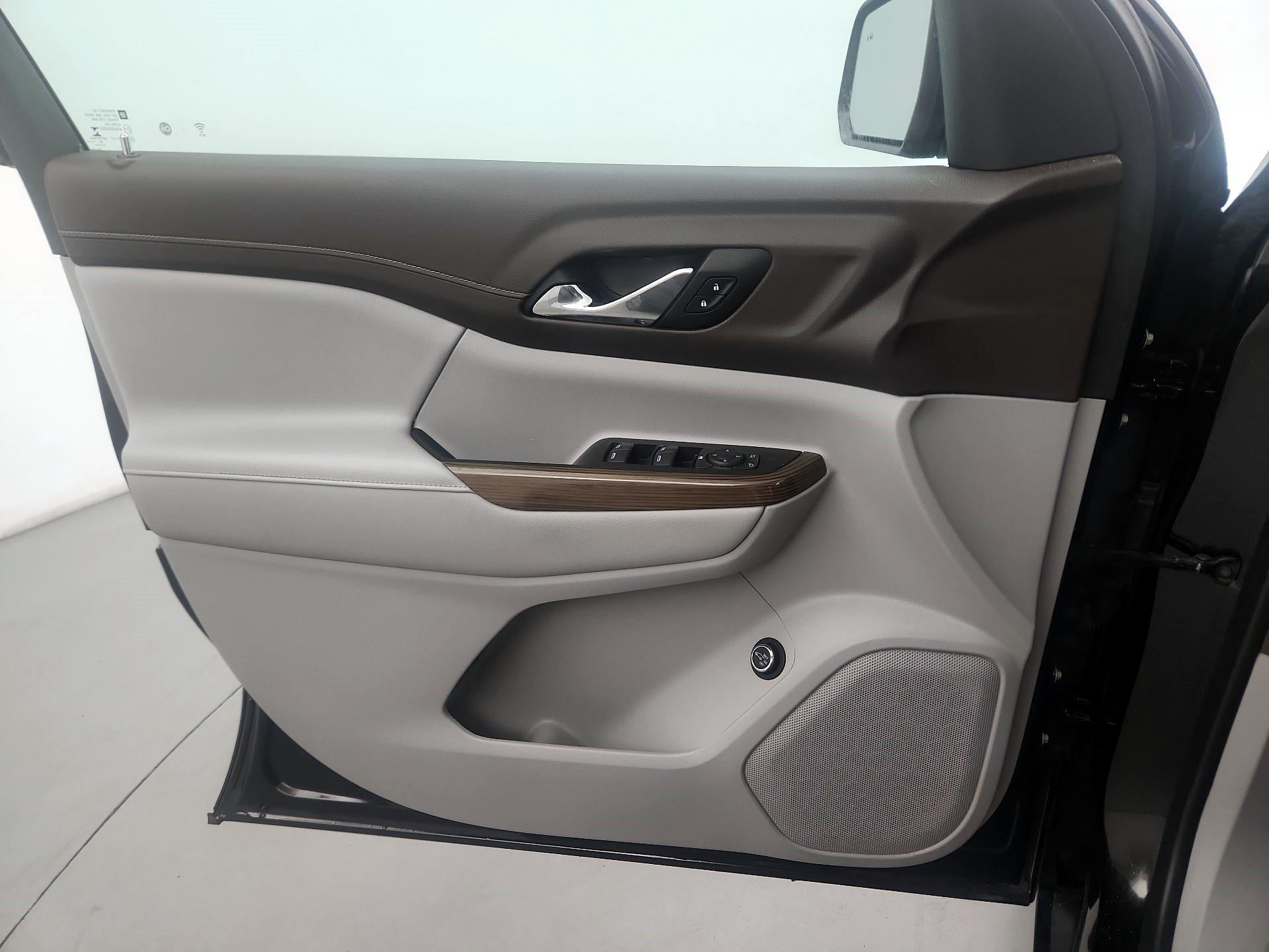 Thumbnail: 2021 GMC Acadia - 10