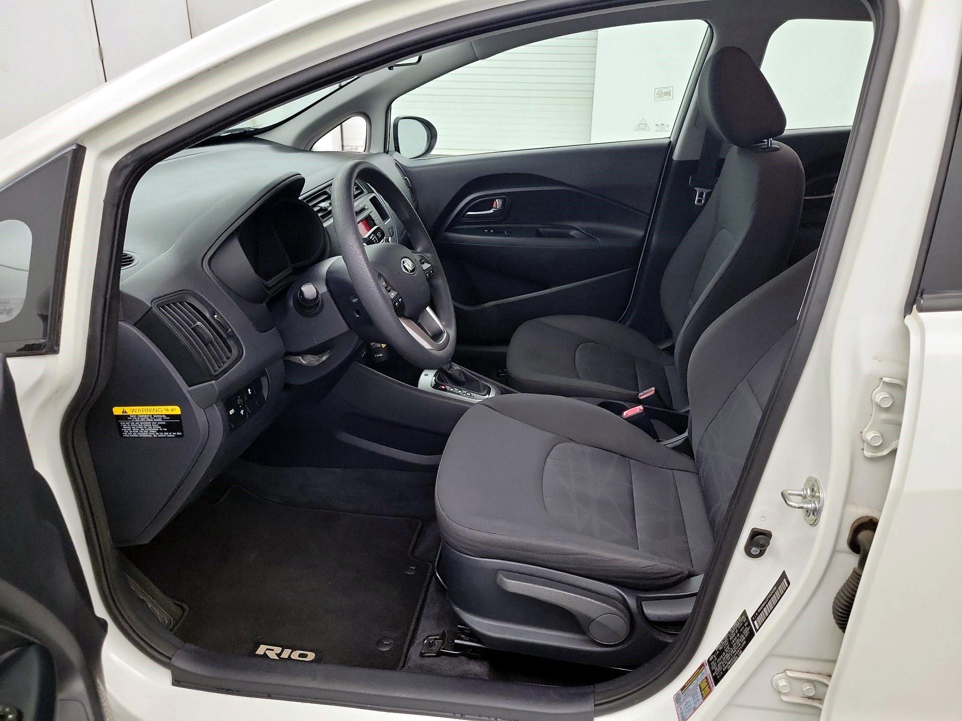 Thumbnail: 2015 Kia Rio - 9