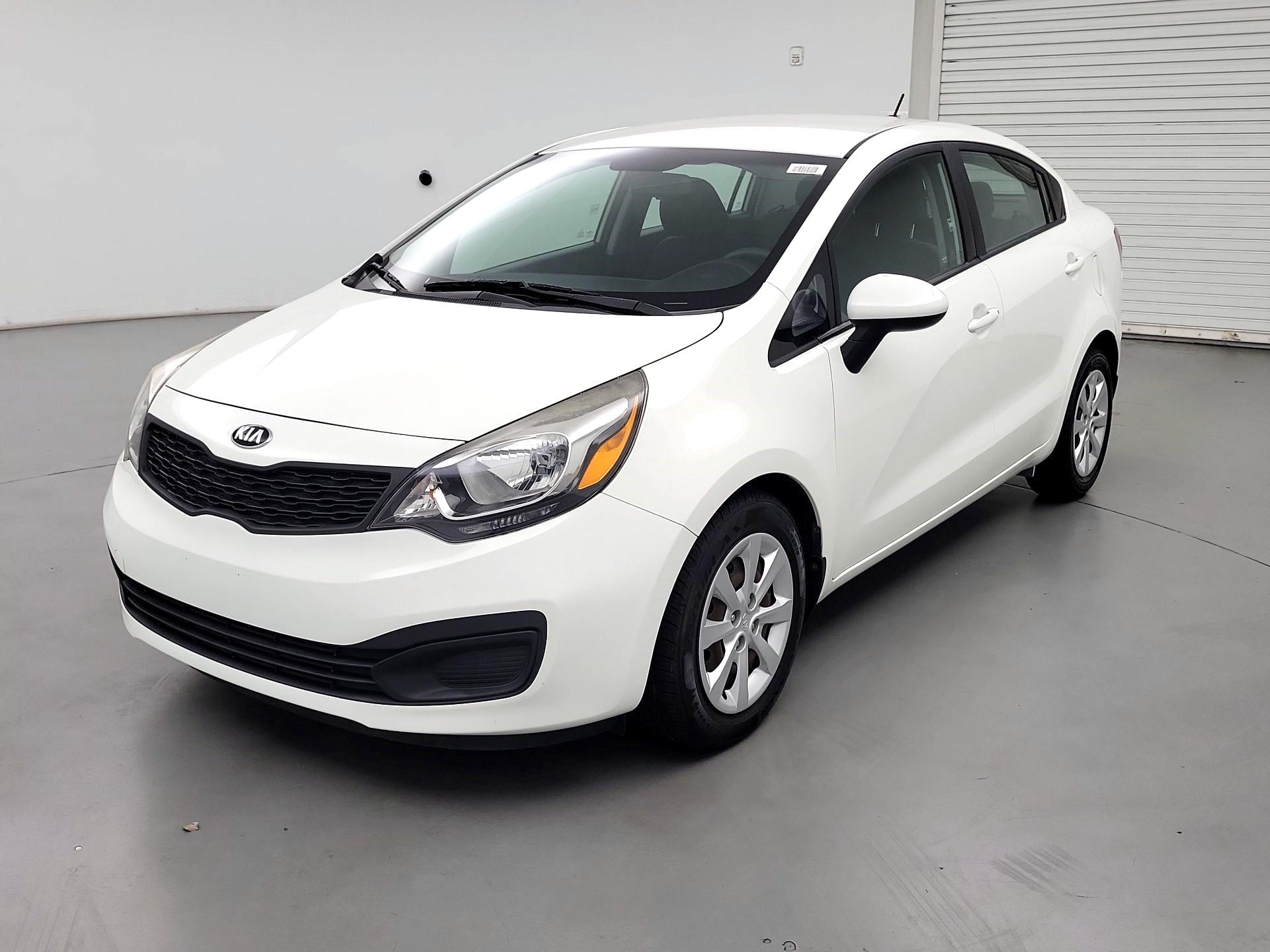Thumbnail: 2015 Kia Rio - 3