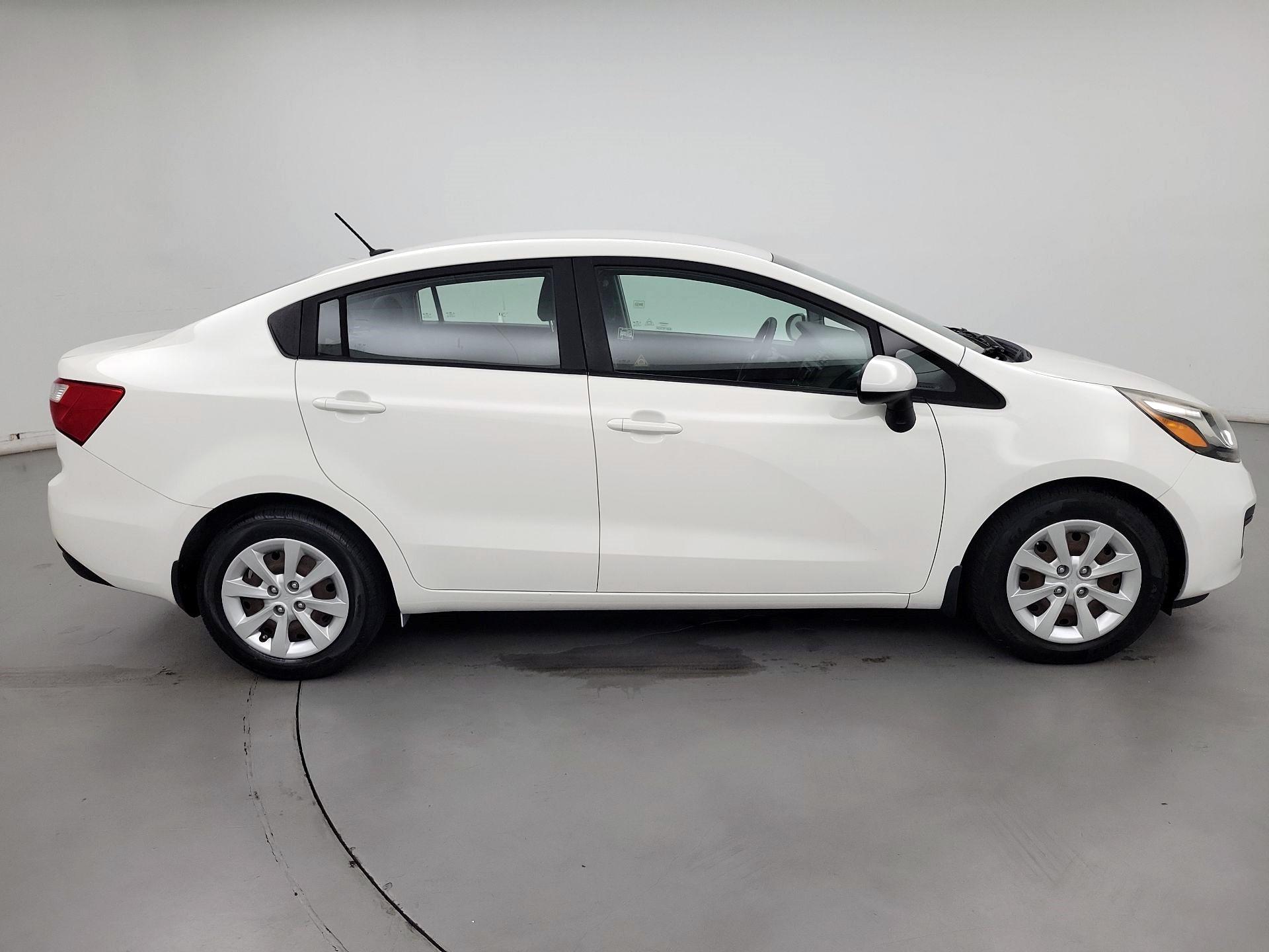 Thumbnail: 2015 Kia Rio - 4