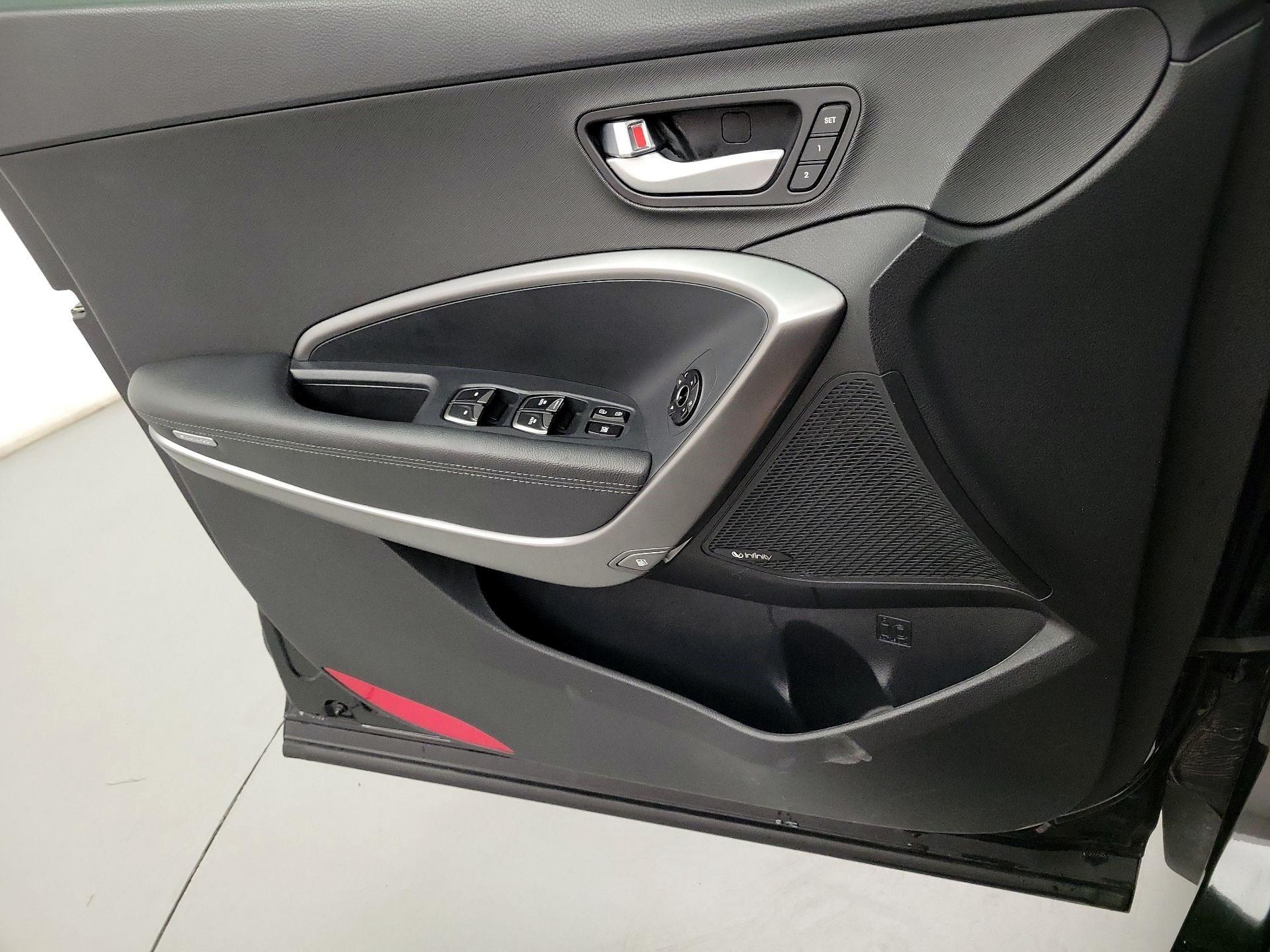 Thumbnail: 2019 Hyundai Santa Fe - 10