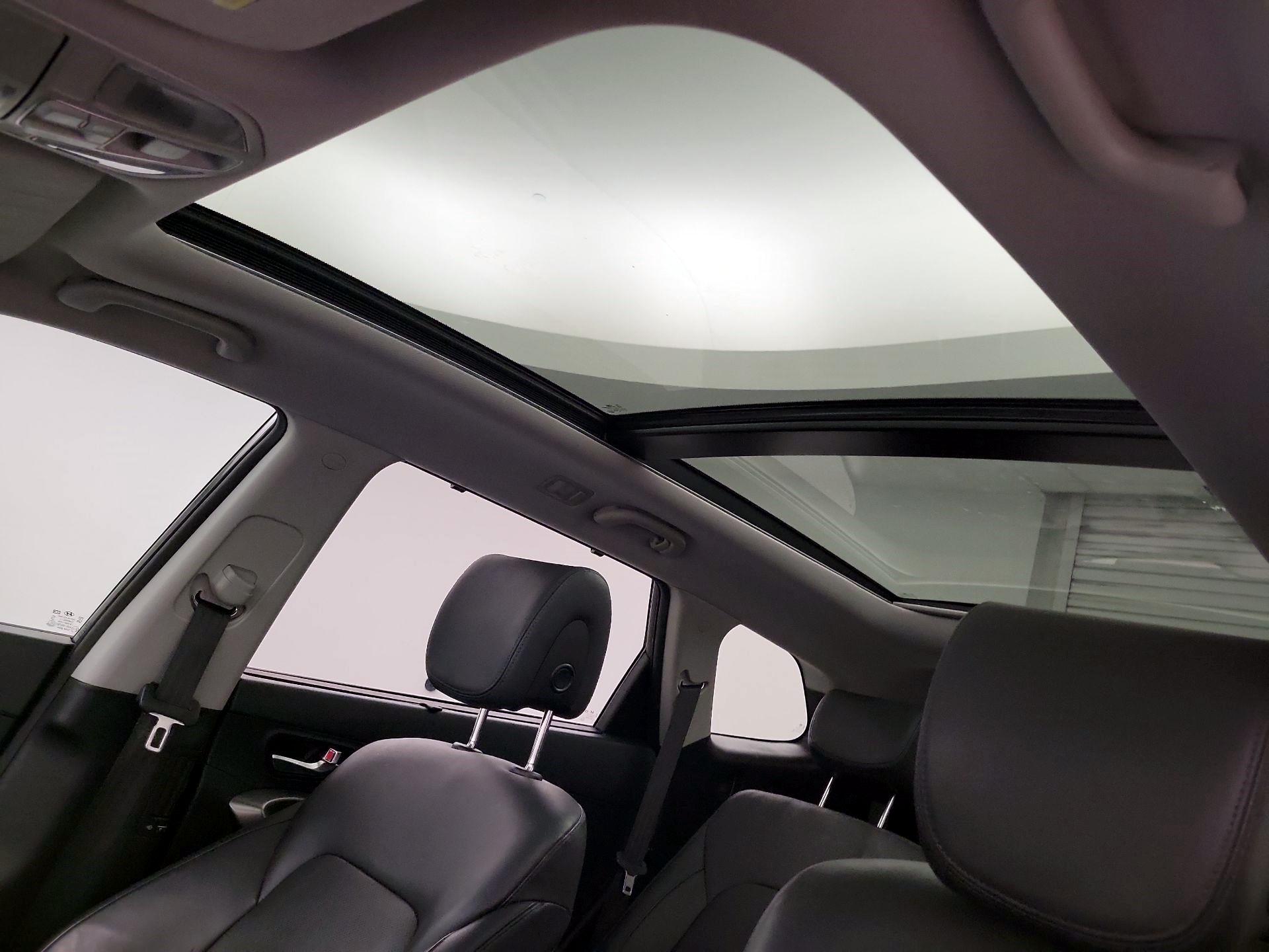 Thumbnail: 2019 Hyundai Santa Fe - 18