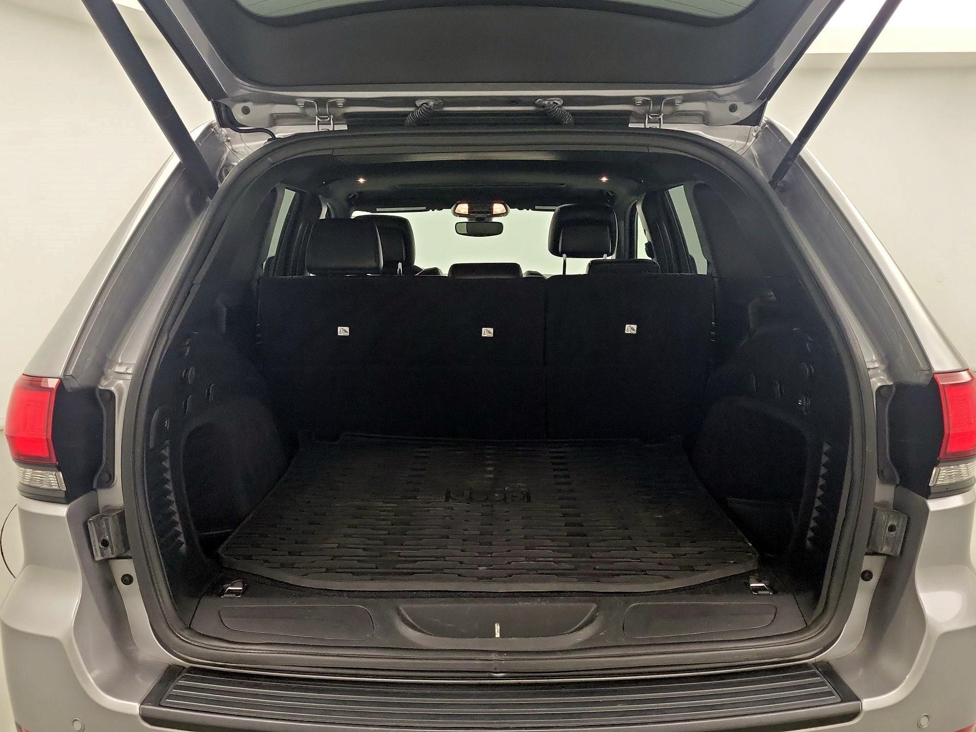 Thumbnail: 2019 Jeep Grand Cherokee - 20