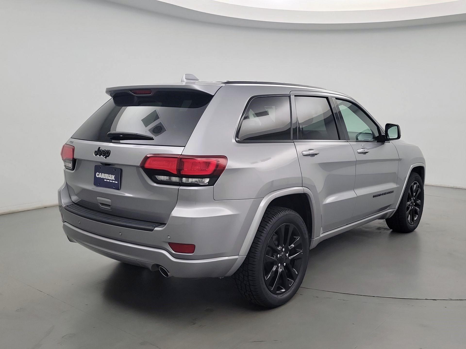 Thumbnail: 2019 Jeep Grand Cherokee - 5