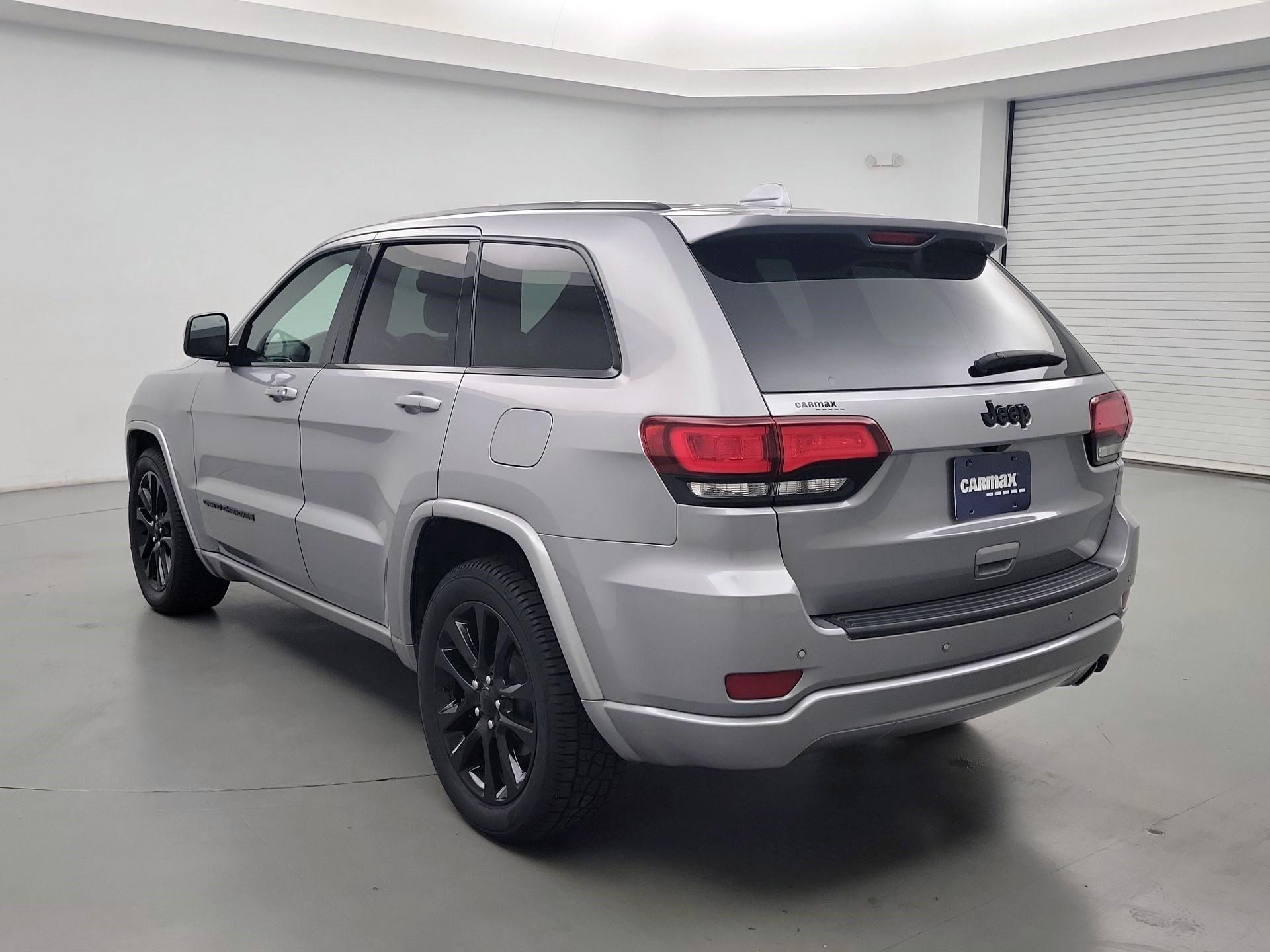 Thumbnail: 2019 Jeep Grand Cherokee - 7