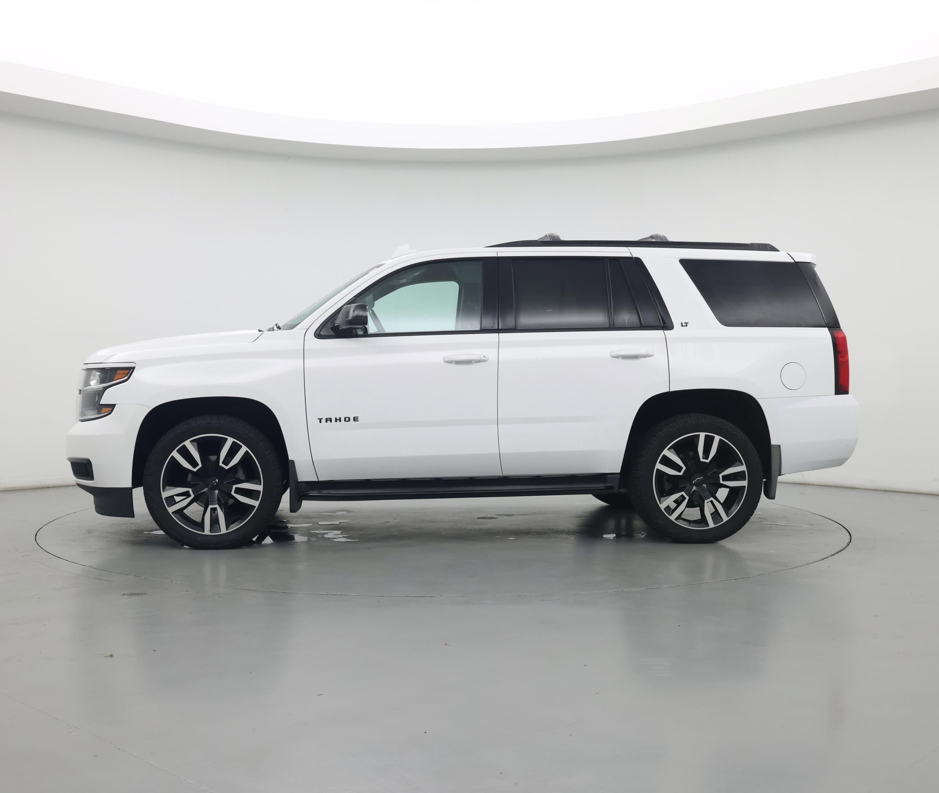 Thumbnail: 2018 Chevrolet Tahoe - 3