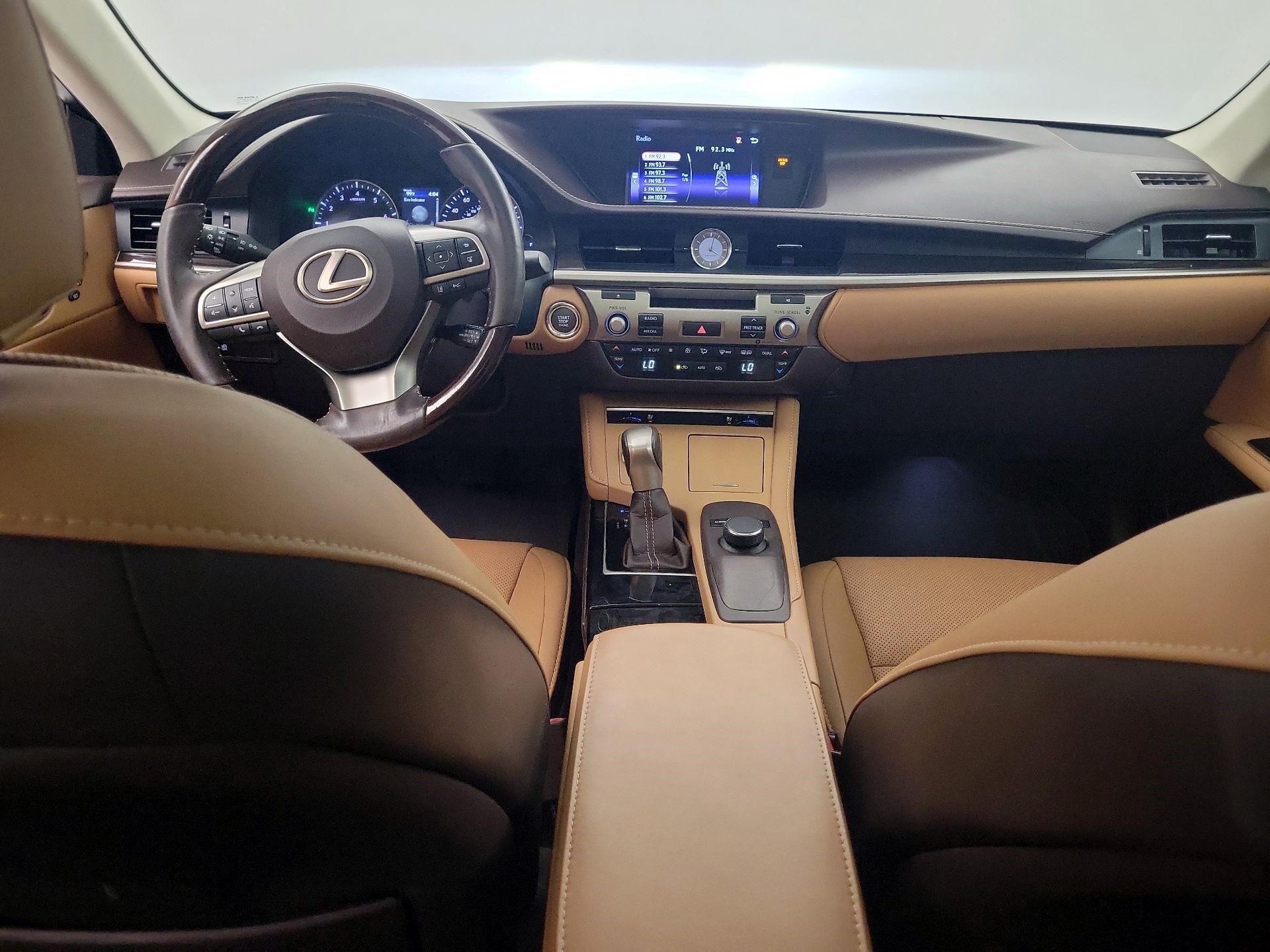 Thumbnail: 2018 Lexus ES - 8