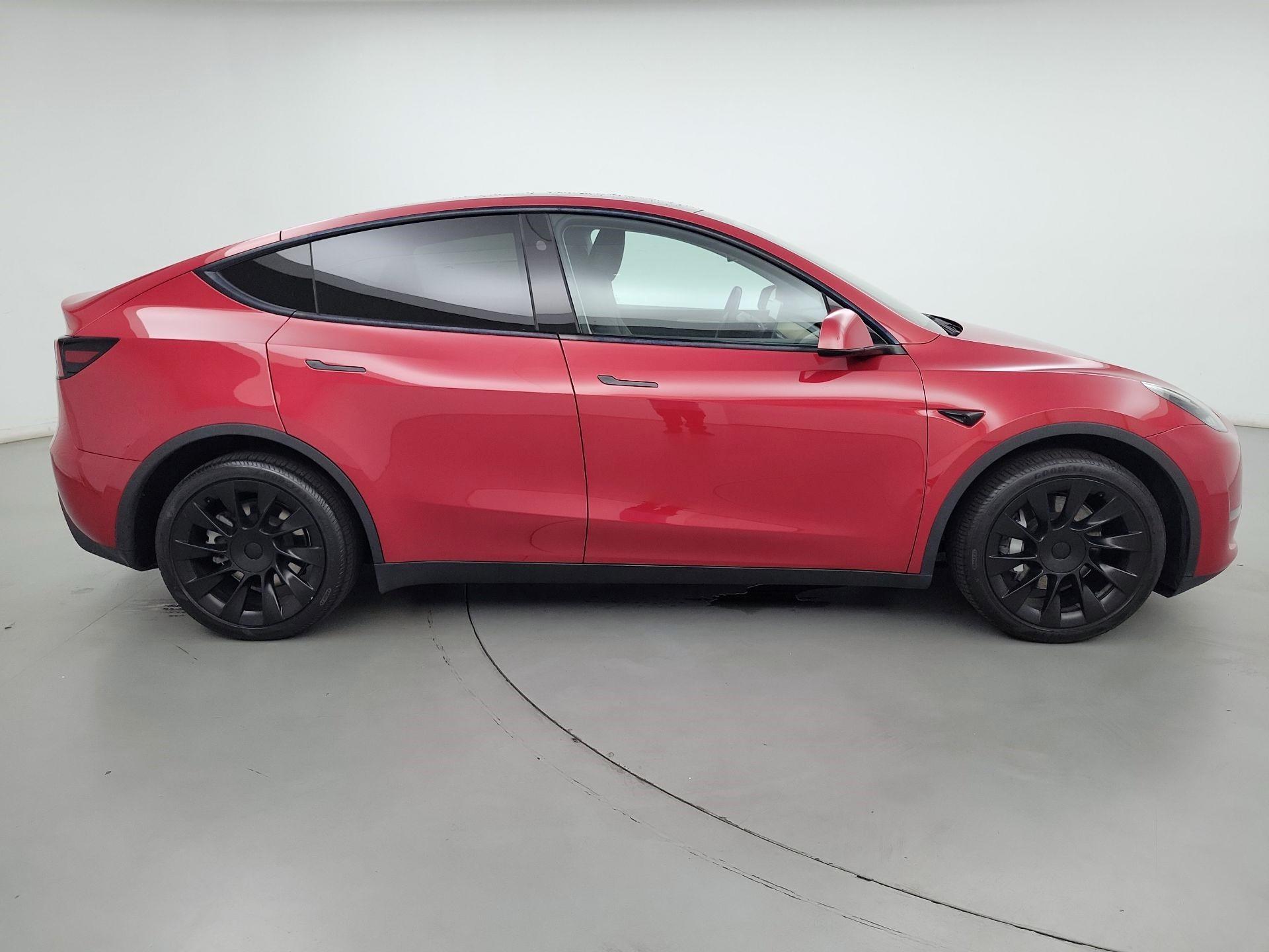 Thumbnail: 2023 Tesla Model Y - 4