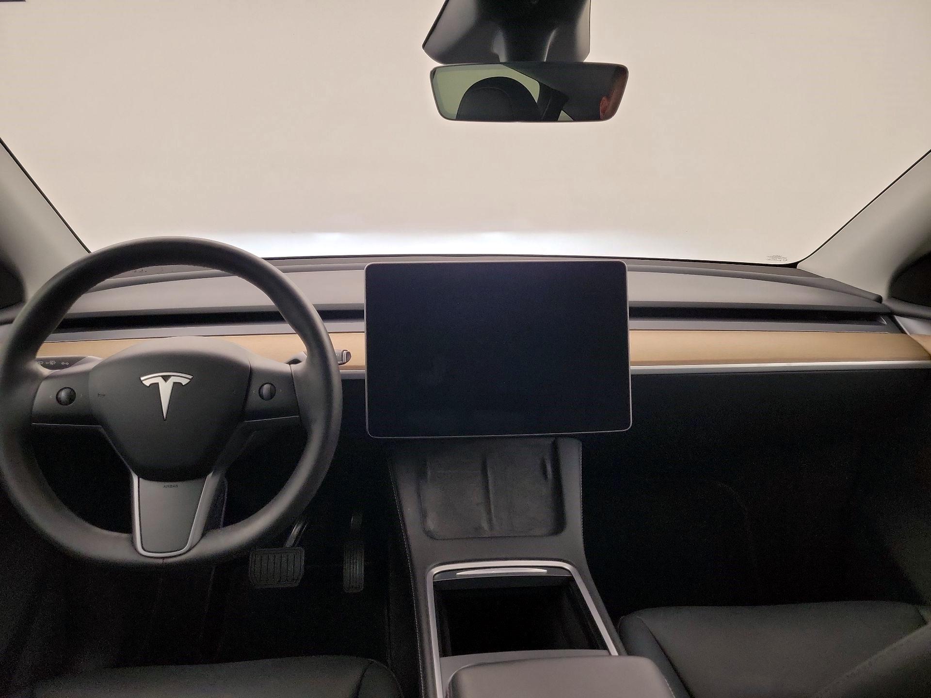 Thumbnail: 2023 Tesla Model Y - 8