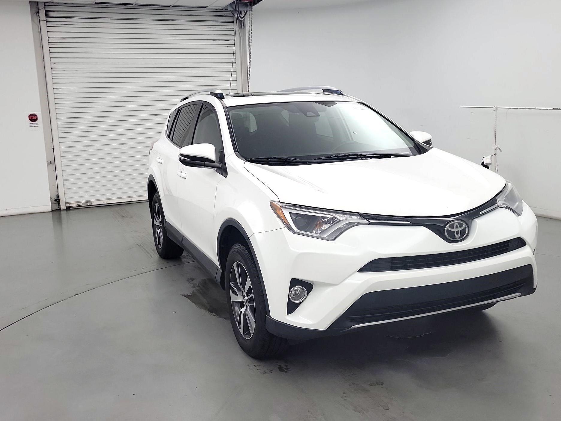 Thumbnail: 2017 Toyota RAV4 - 1