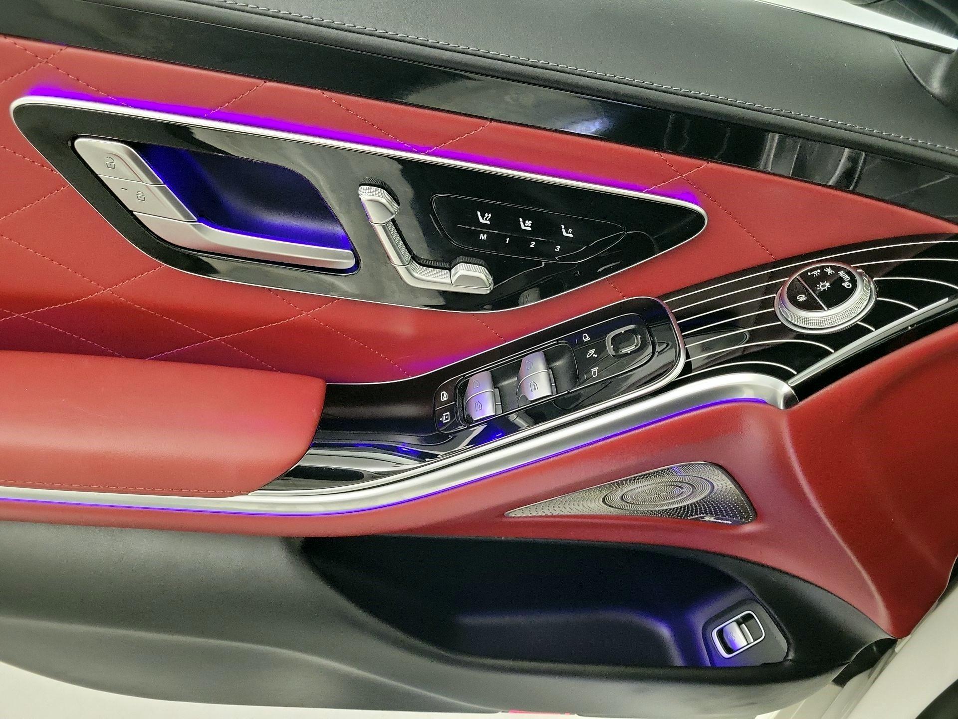 Thumbnail: 2022 Mercedes-Benz S-Class - 10