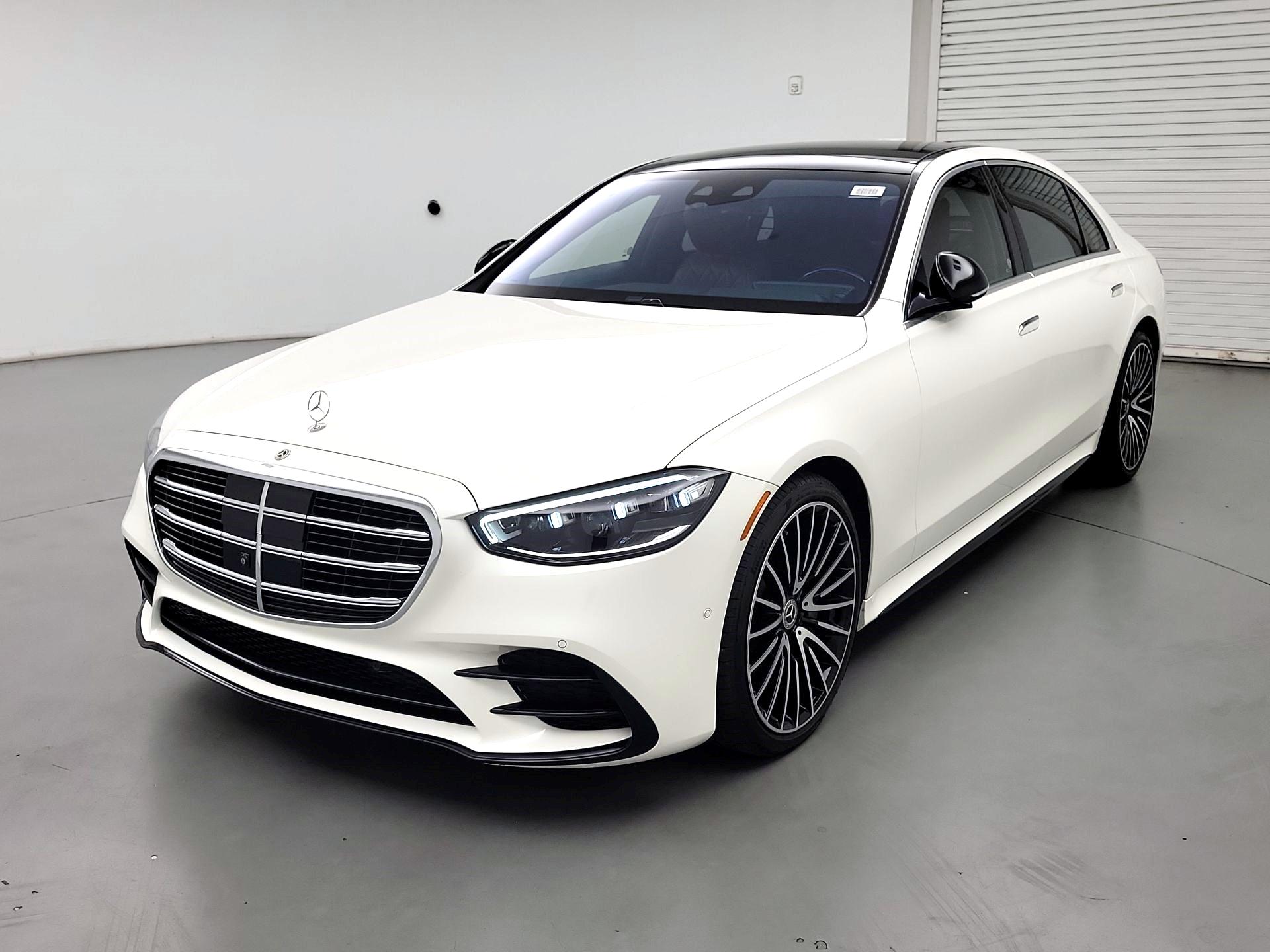 Thumbnail: 2022 Mercedes-Benz S-Class - 3