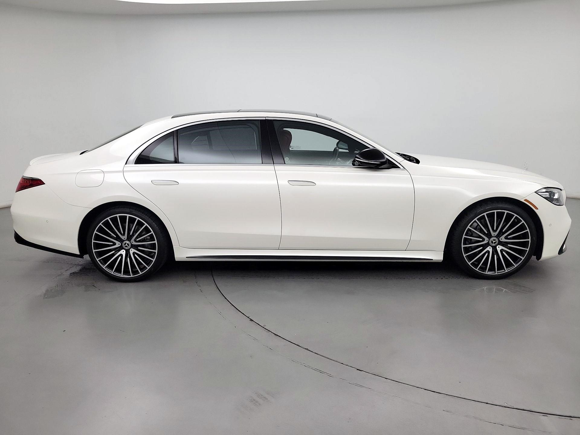 Thumbnail: 2022 Mercedes-Benz S-Class - 4